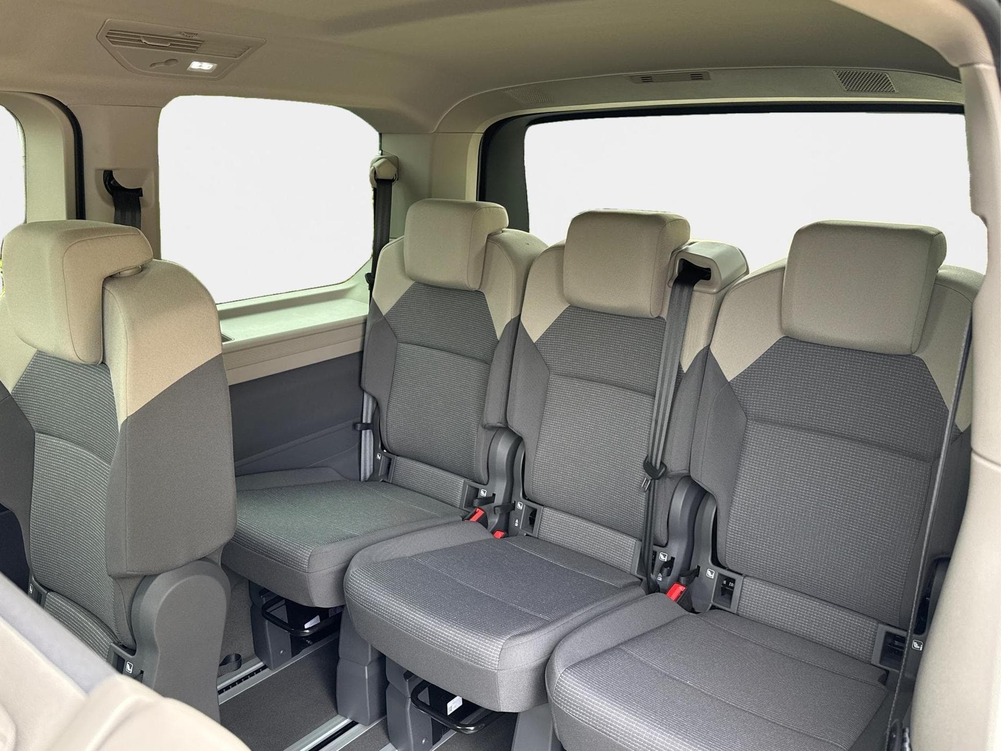 VW T7 Business (2026) - Foto 16
