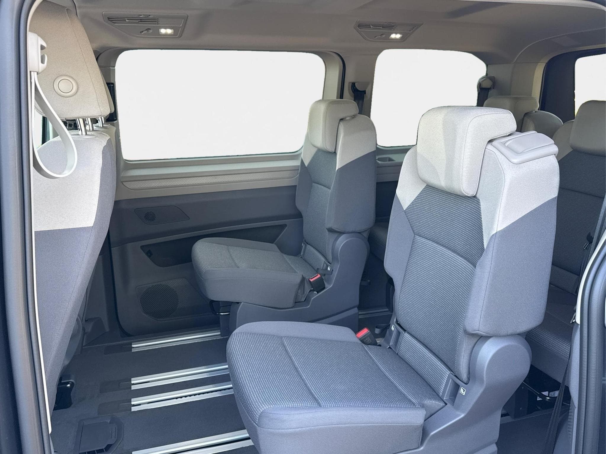 VW T7 Business (2026) - Foto 16