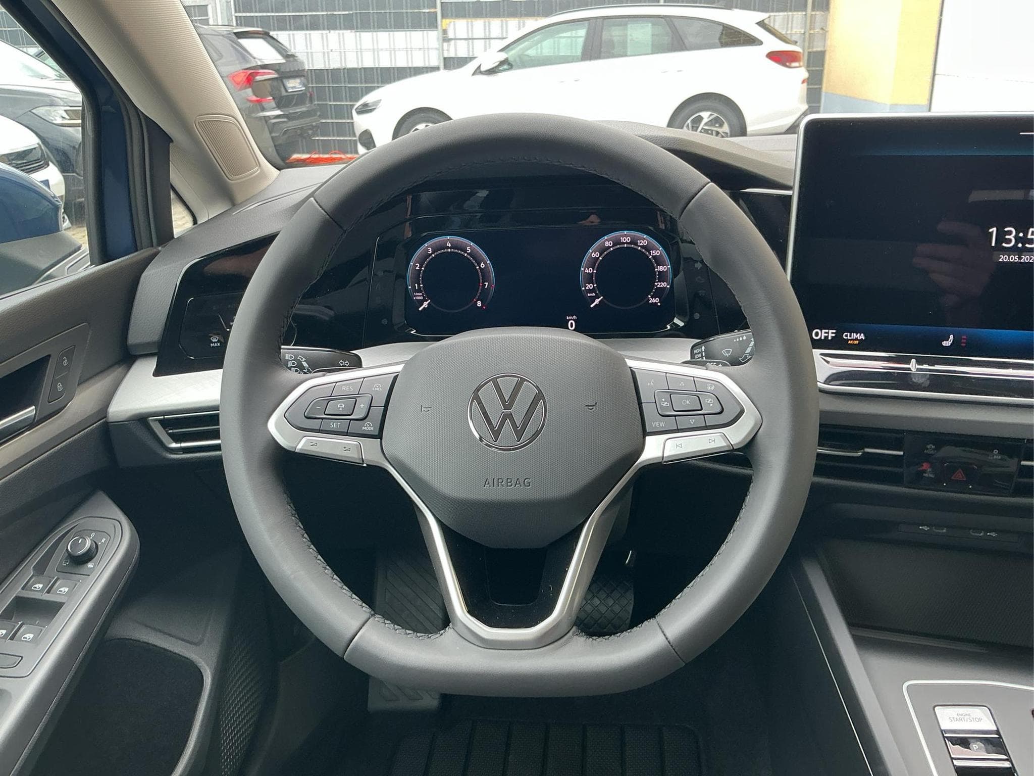 VW Golf Limited (2026) - Photo 18