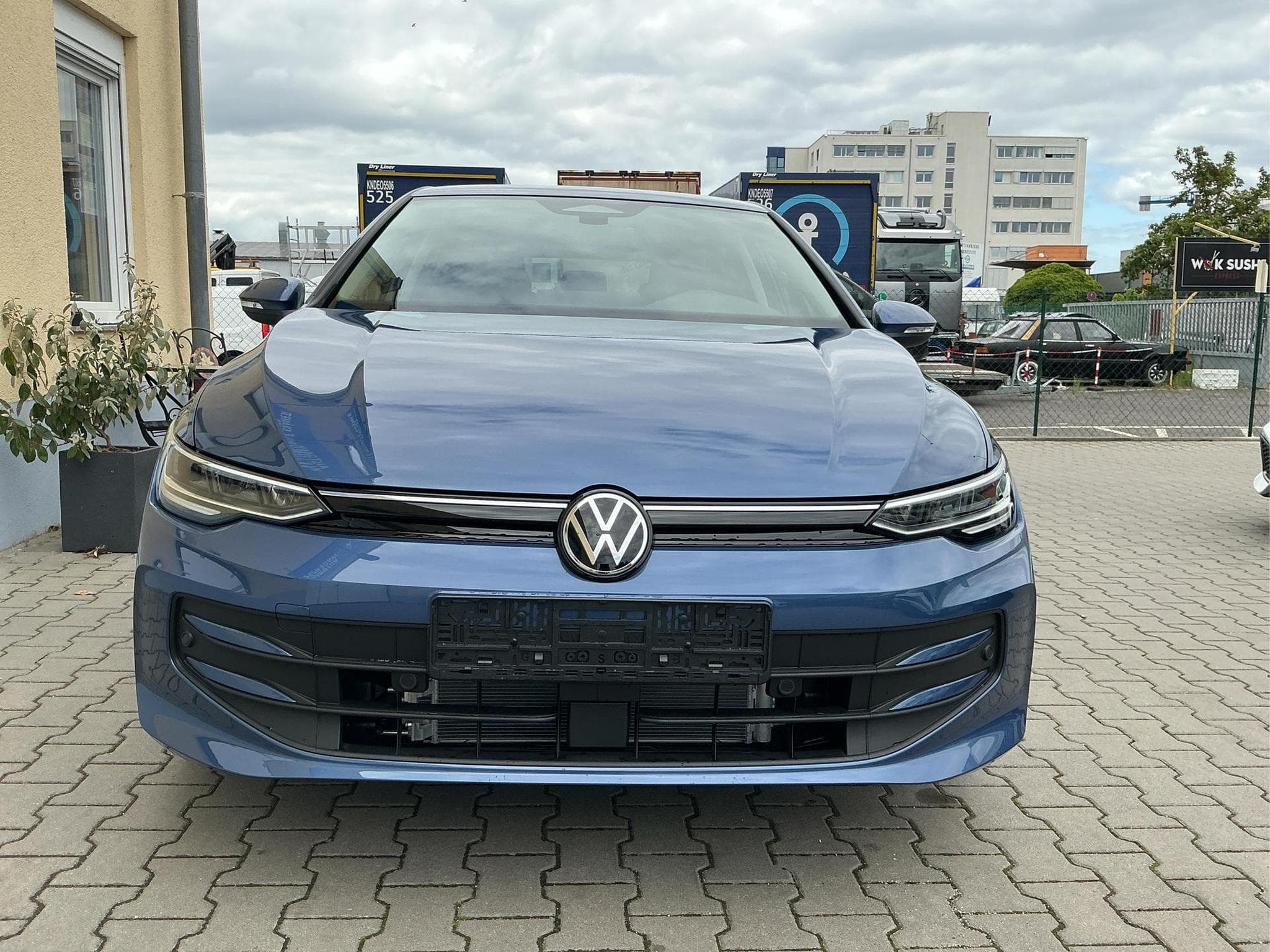 VW Golf Limited (2026) - Photo 2