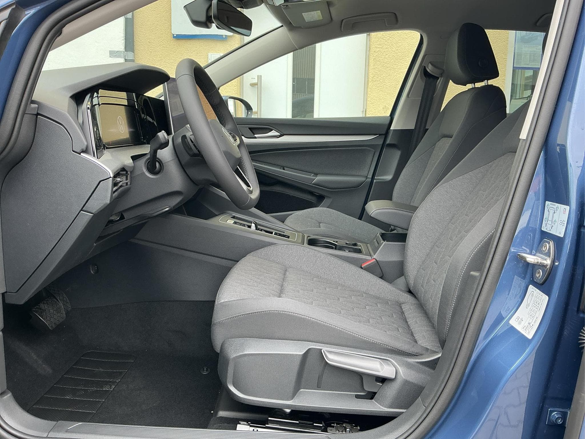 VW Golf Limited (2026) - Photo 8