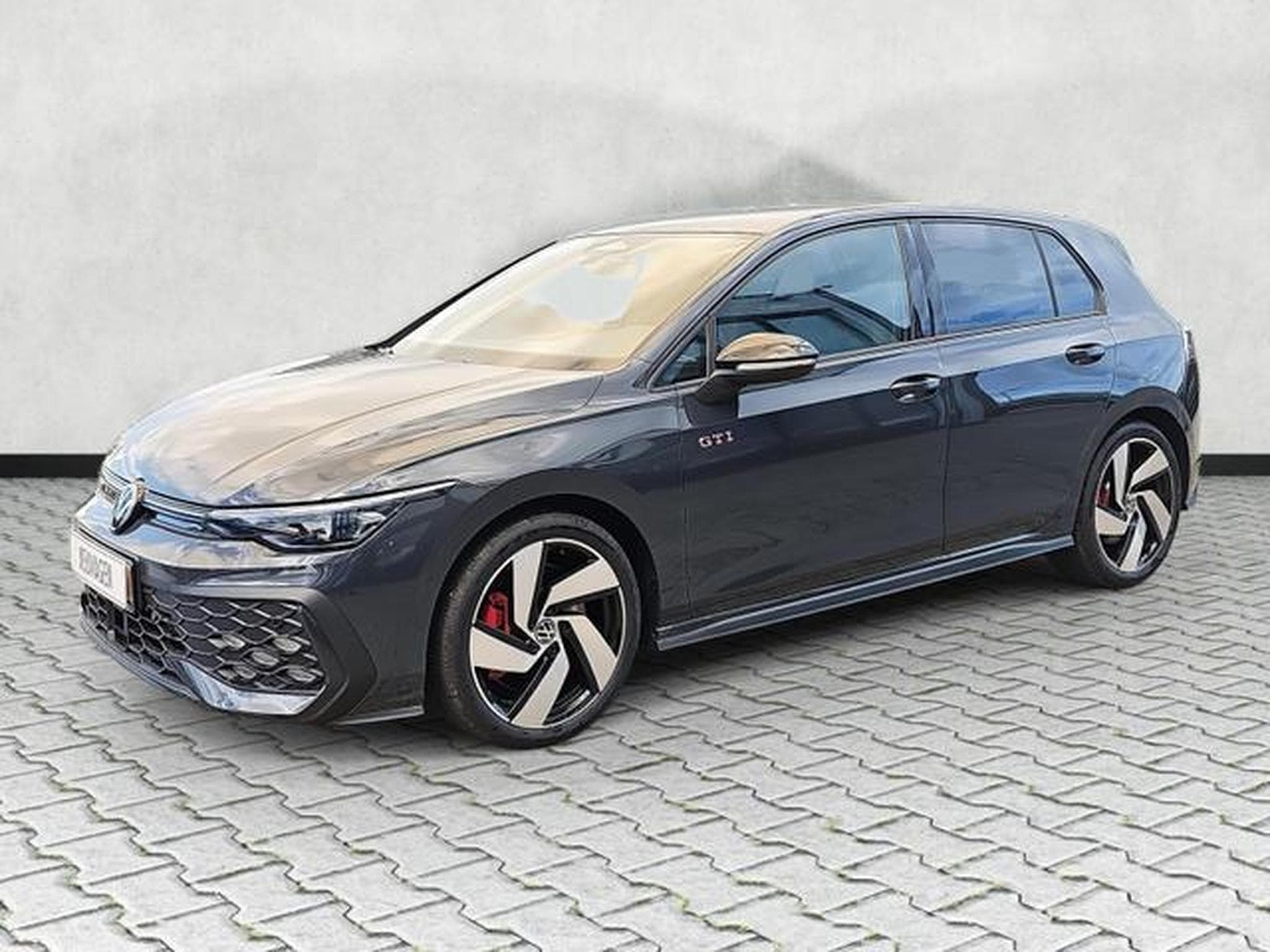 VW Golf 2.0 TSI 195 kW GTI (2026) - Photo 3