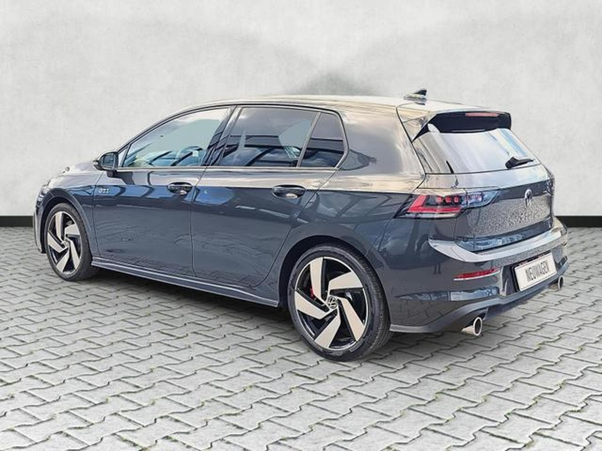 VW Golf 2.0 TSI 195 kW GTI (2026) - Photo 5