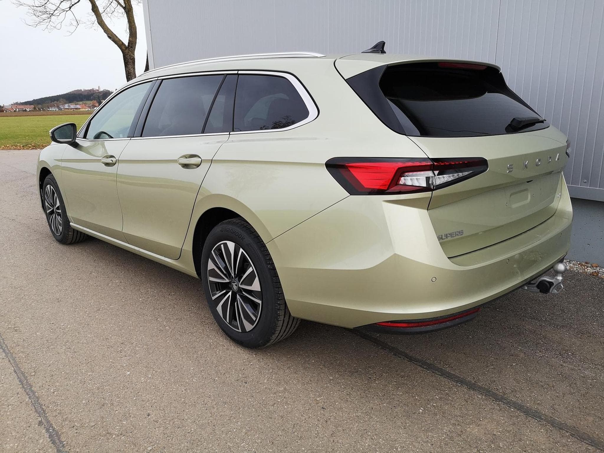 Skoda Superb 2.0 TDI 142kW 4x4 Selection (2025) - Foto 3