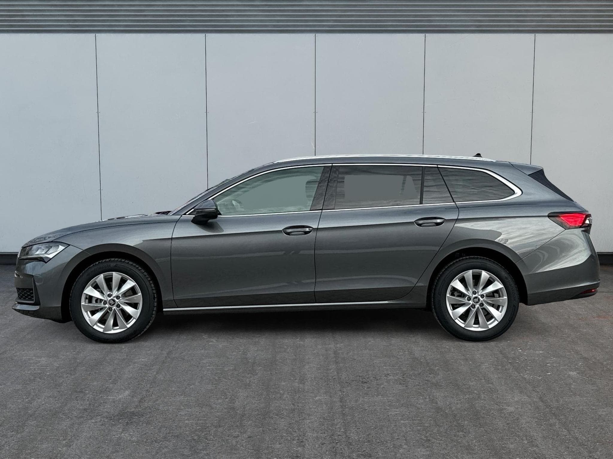 Skoda Superb Selection (2026) - Photo 2