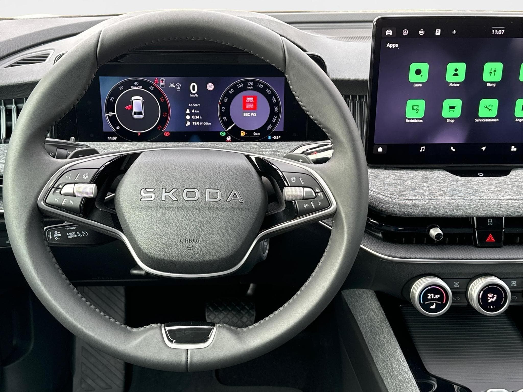 Skoda Superb Selection (2026) - Photo 8