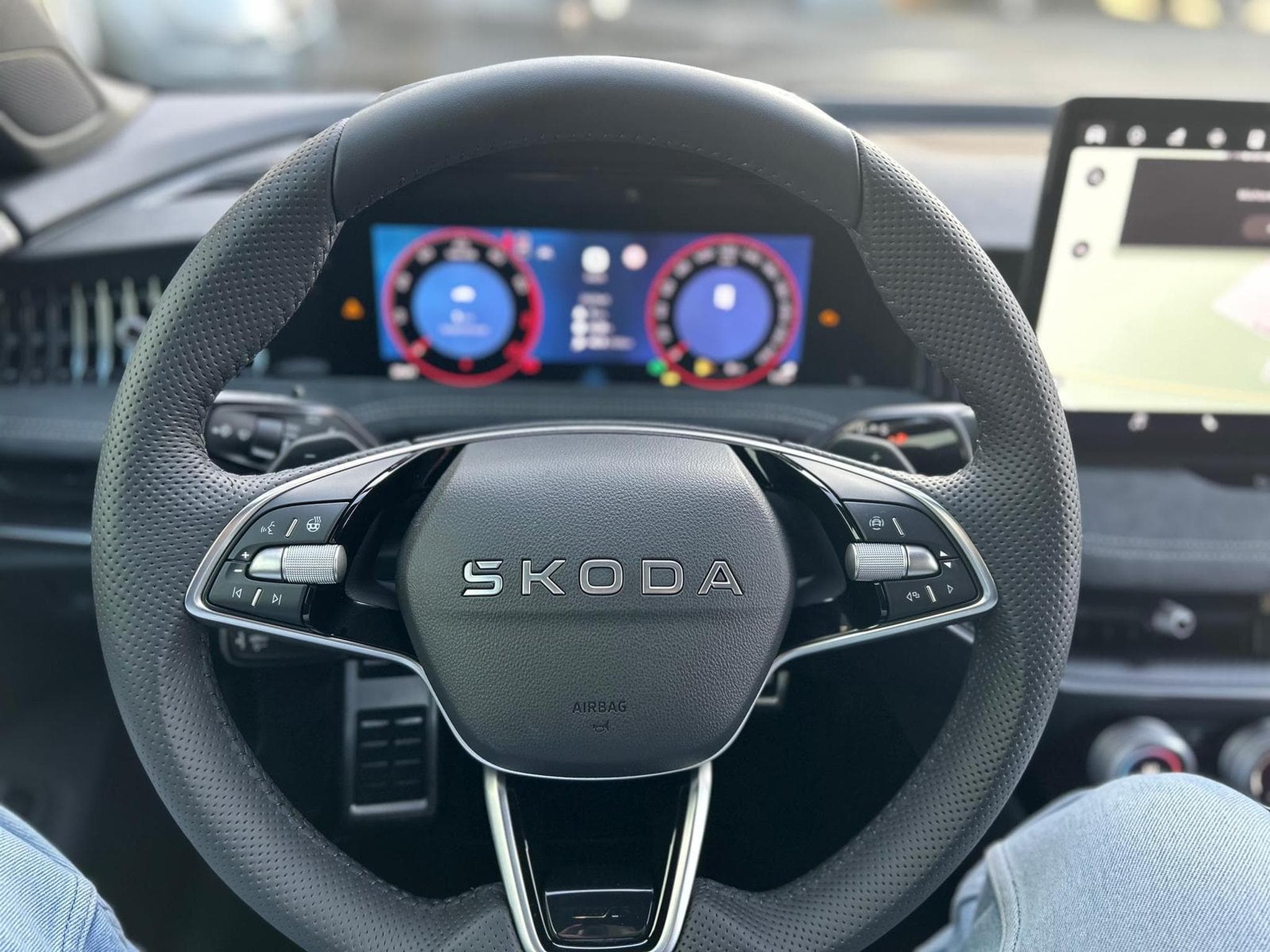 Skoda Superb Sportline (2026) - Photo 14