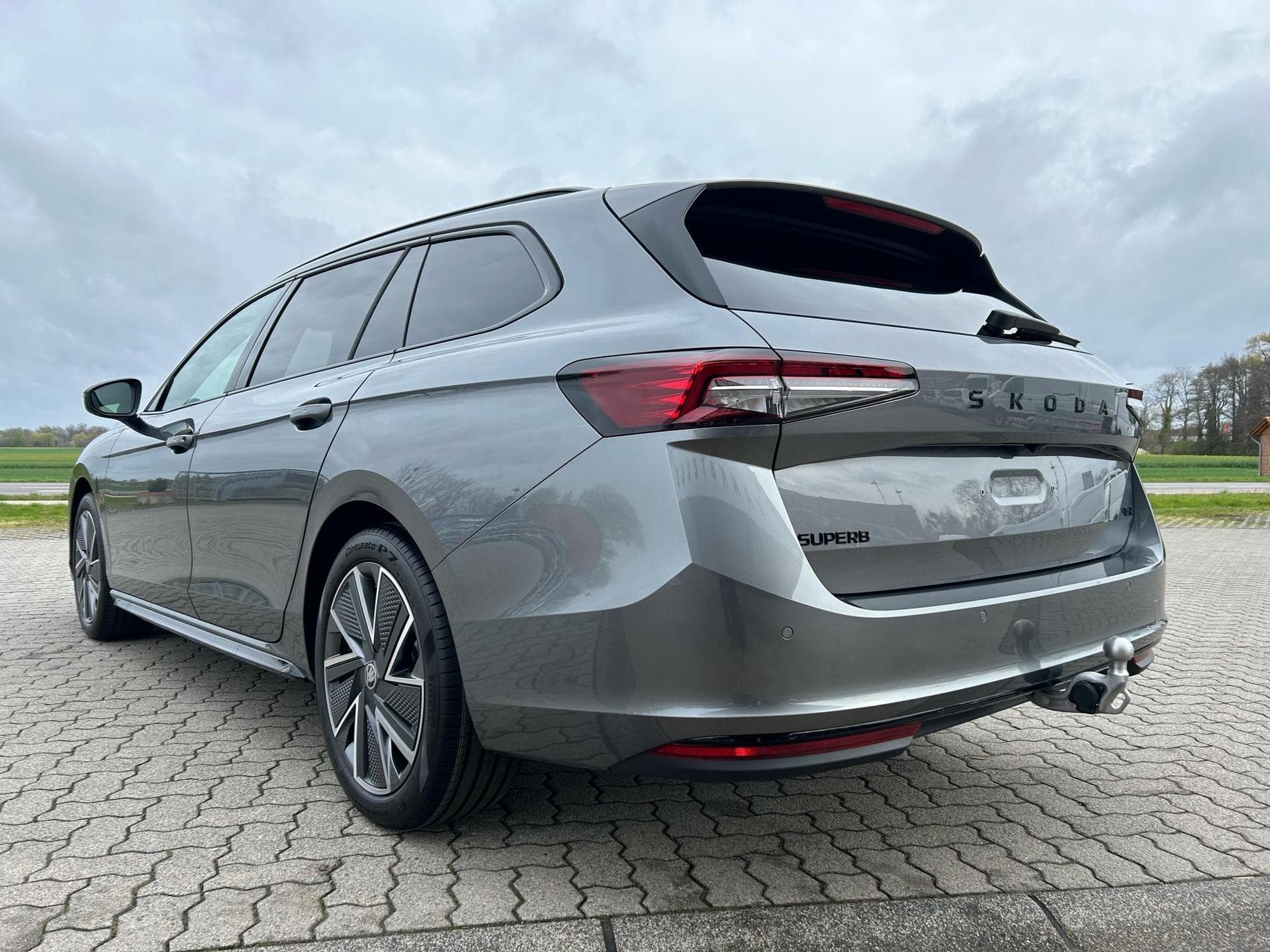 Skoda Superb Sportline (2026) - Foto 17