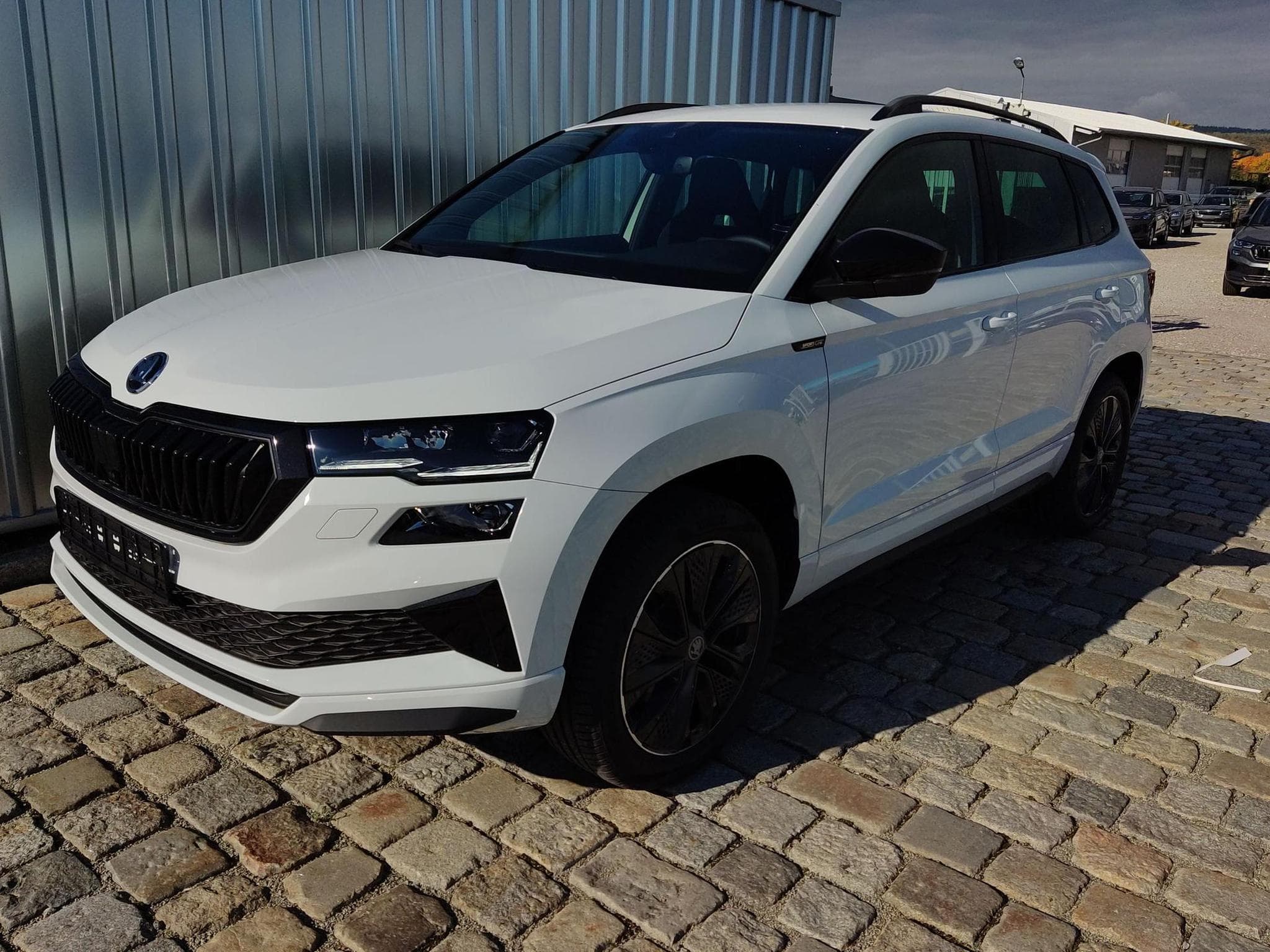 Skoda Karoq Sportline 2.0 TSI (2026) - Foto 1