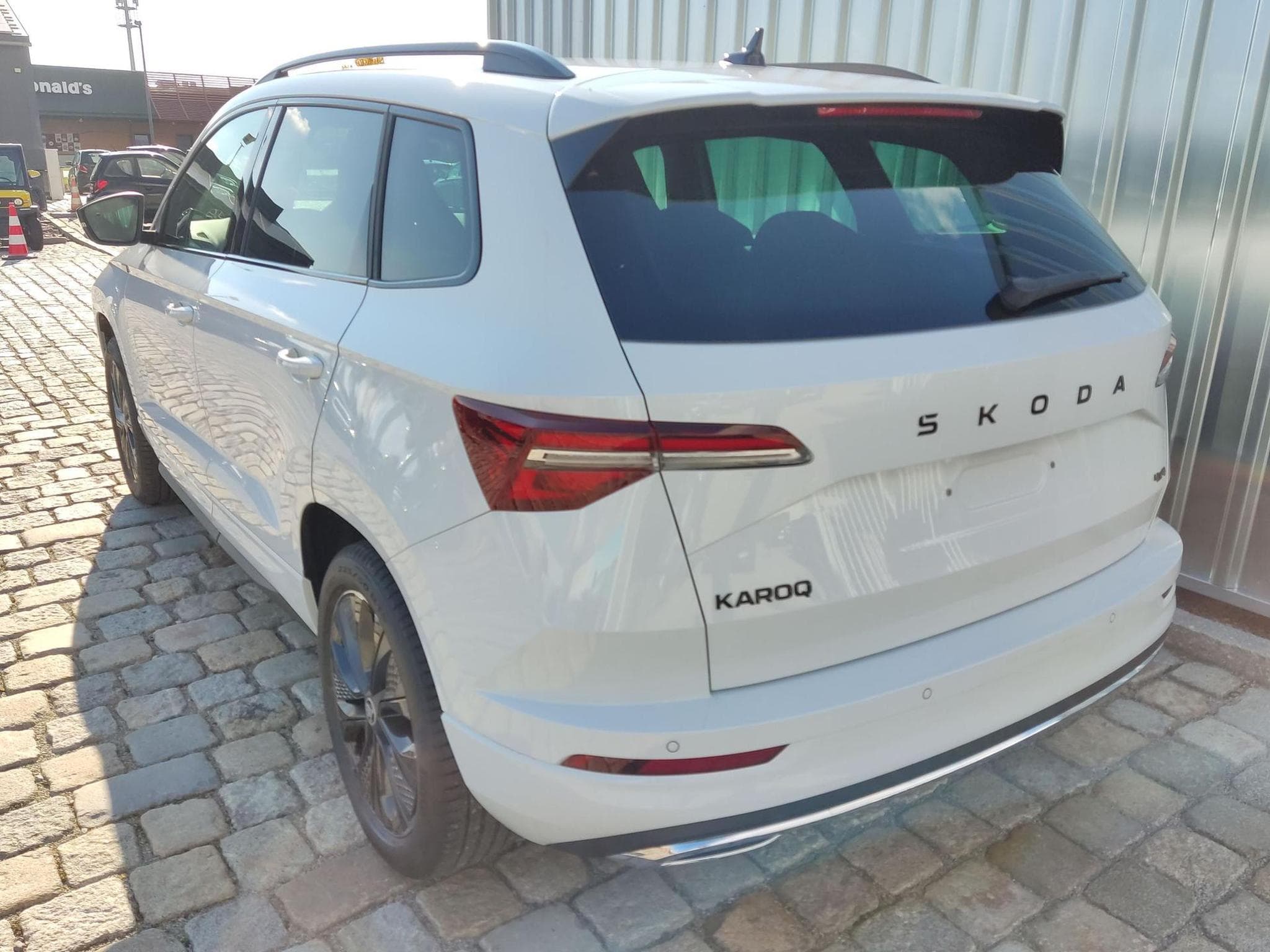 Skoda Karoq Sportline 2.0 TSI (2026) - Foto 16