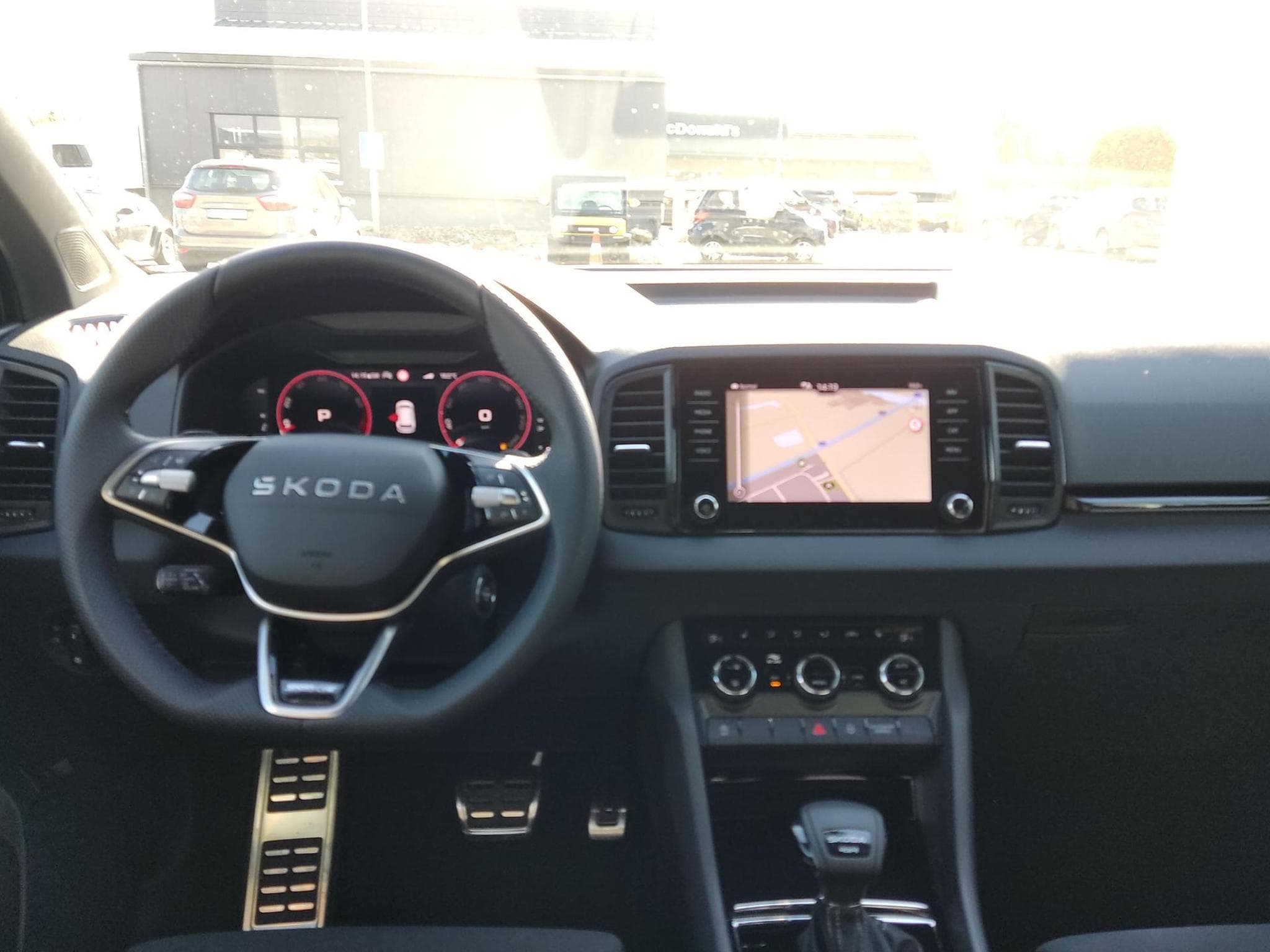 Skoda Karoq Sportline 2.0 TSI (2026) - Foto 7
