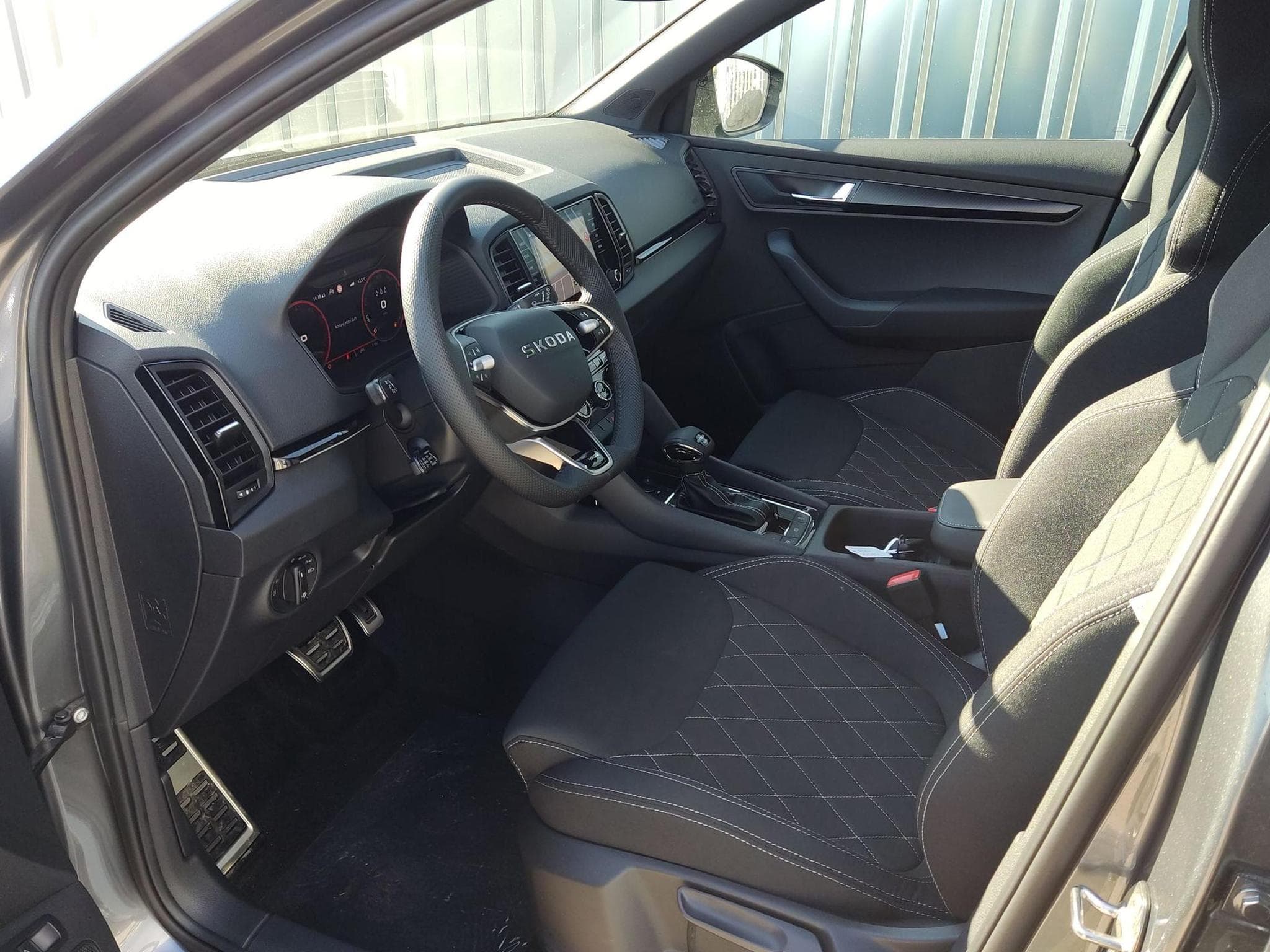 Skoda Karoq Sportline 1,5 TSI (2025) - Photo 4