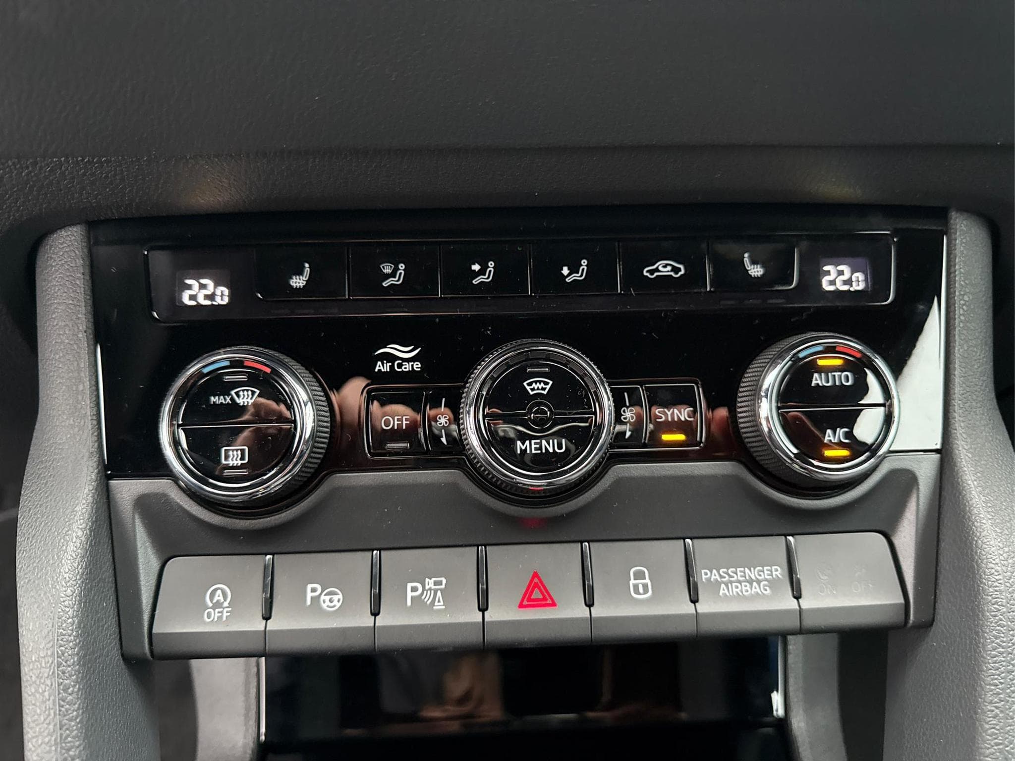 Skoda Karoq Sportline 1,5 TSI (2025) - Photo 9