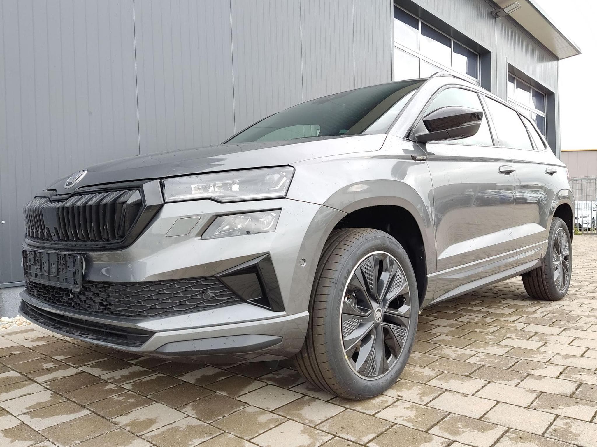 Skoda Karoq Sportline 1,5 TSI (2026) - Photo 1