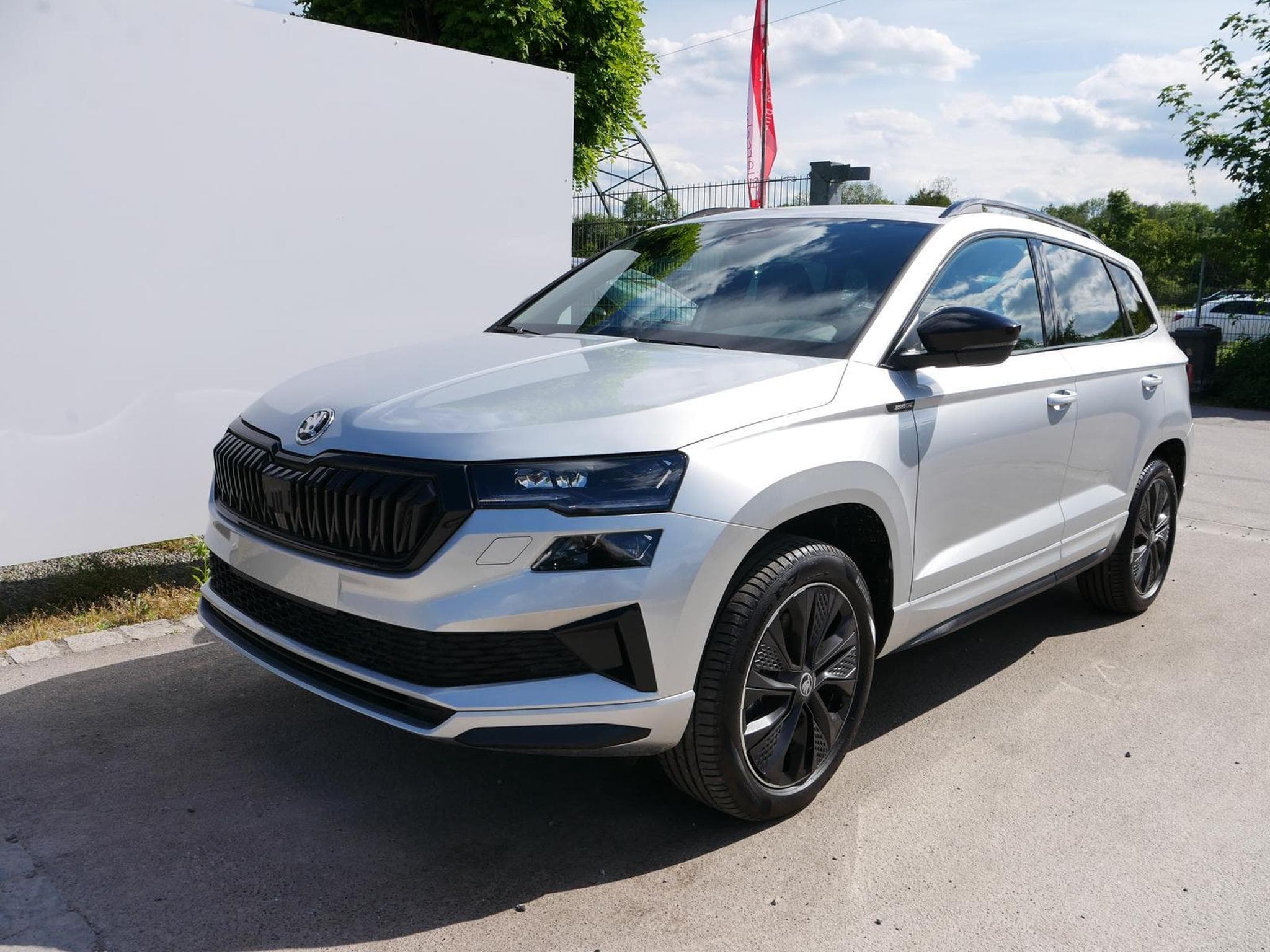 Skoda Karoq Sportline 2.0 TSI 4x4 DSG (2026) - Foto 1