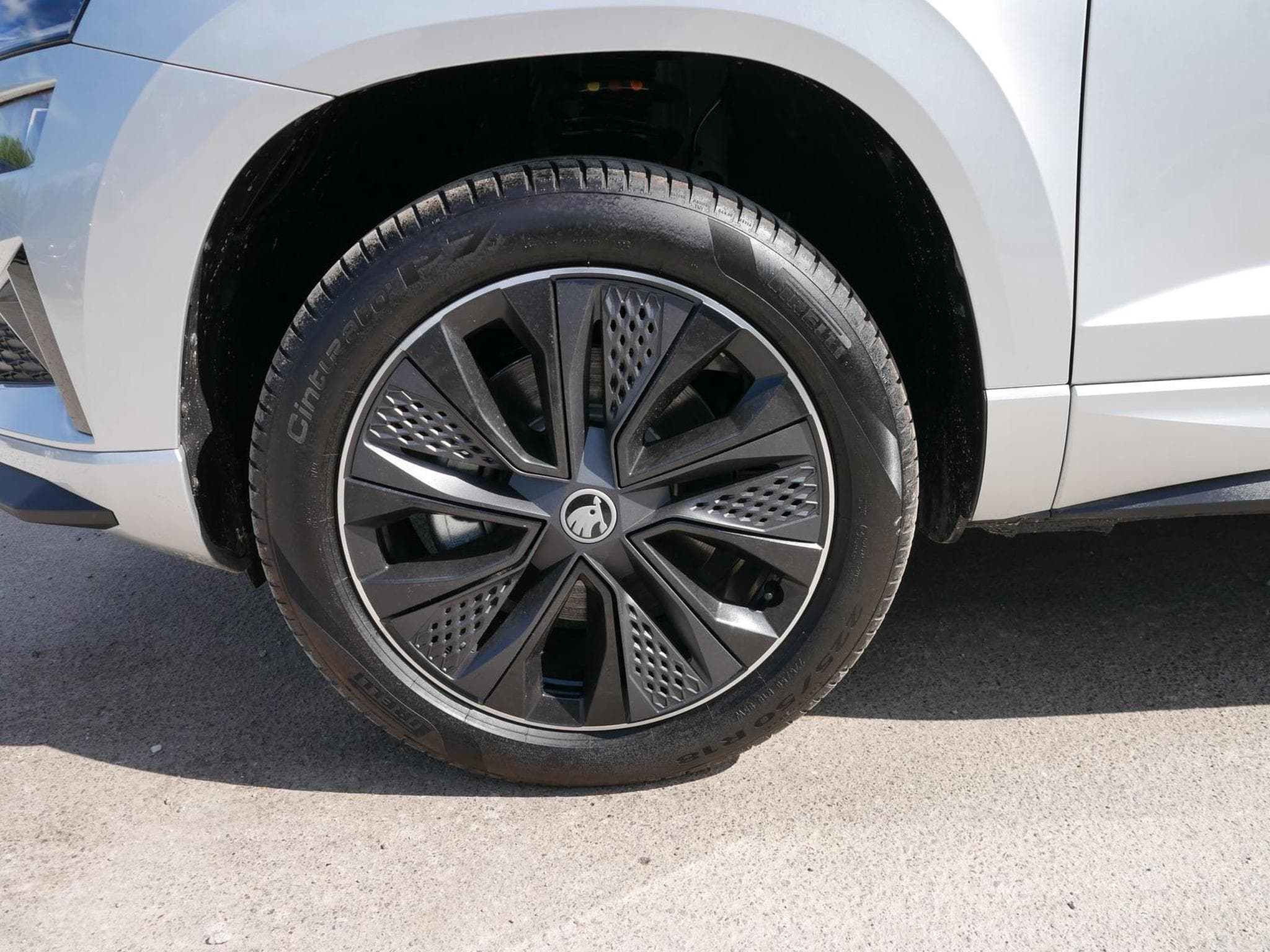 Skoda Karoq Sportline 2.0 TSI 4x4 DSG (2026) - Foto 2