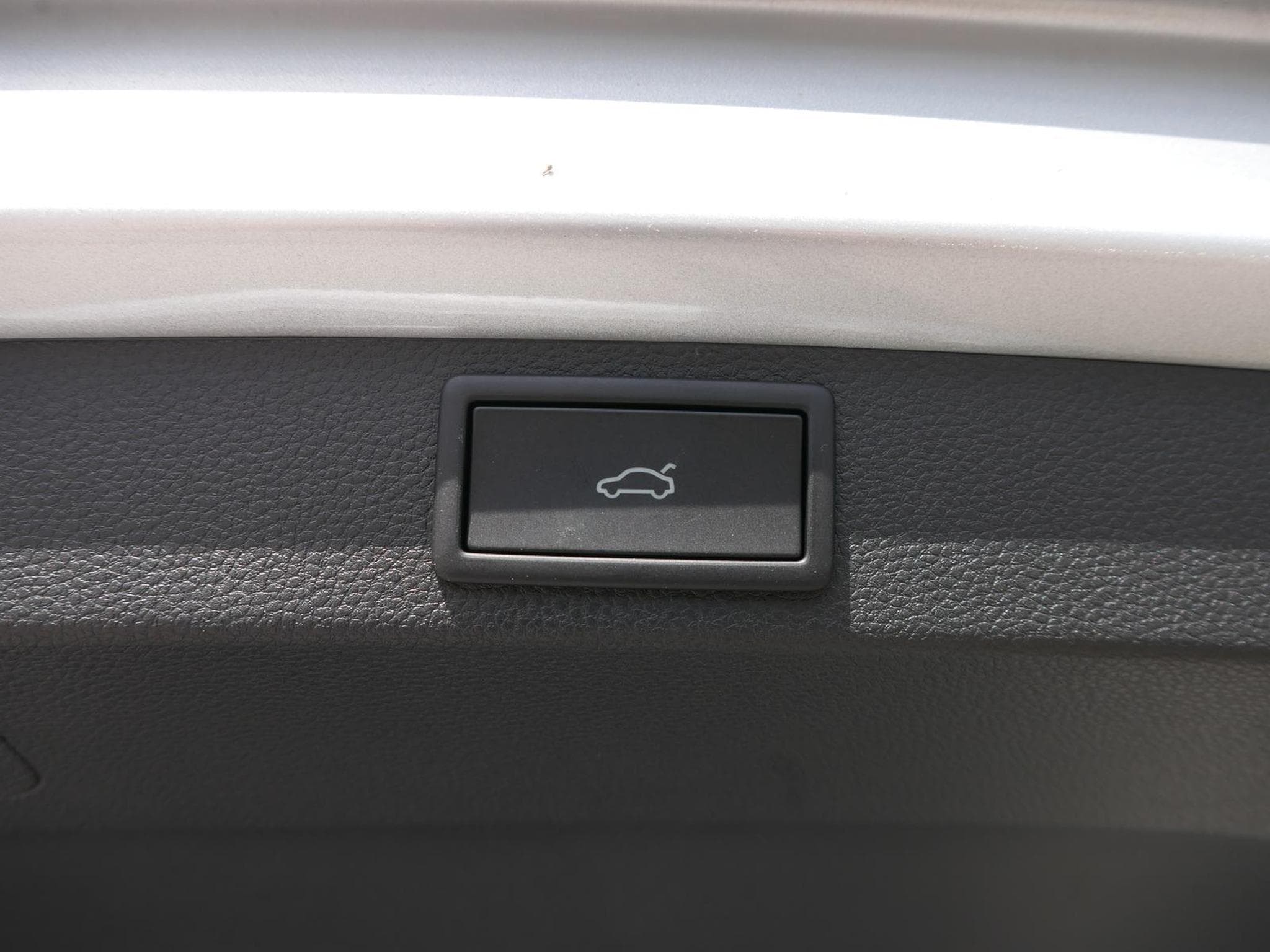 Skoda Karoq Sportline 2.0 TSI 4x4 DSG (2026) - Foto 6