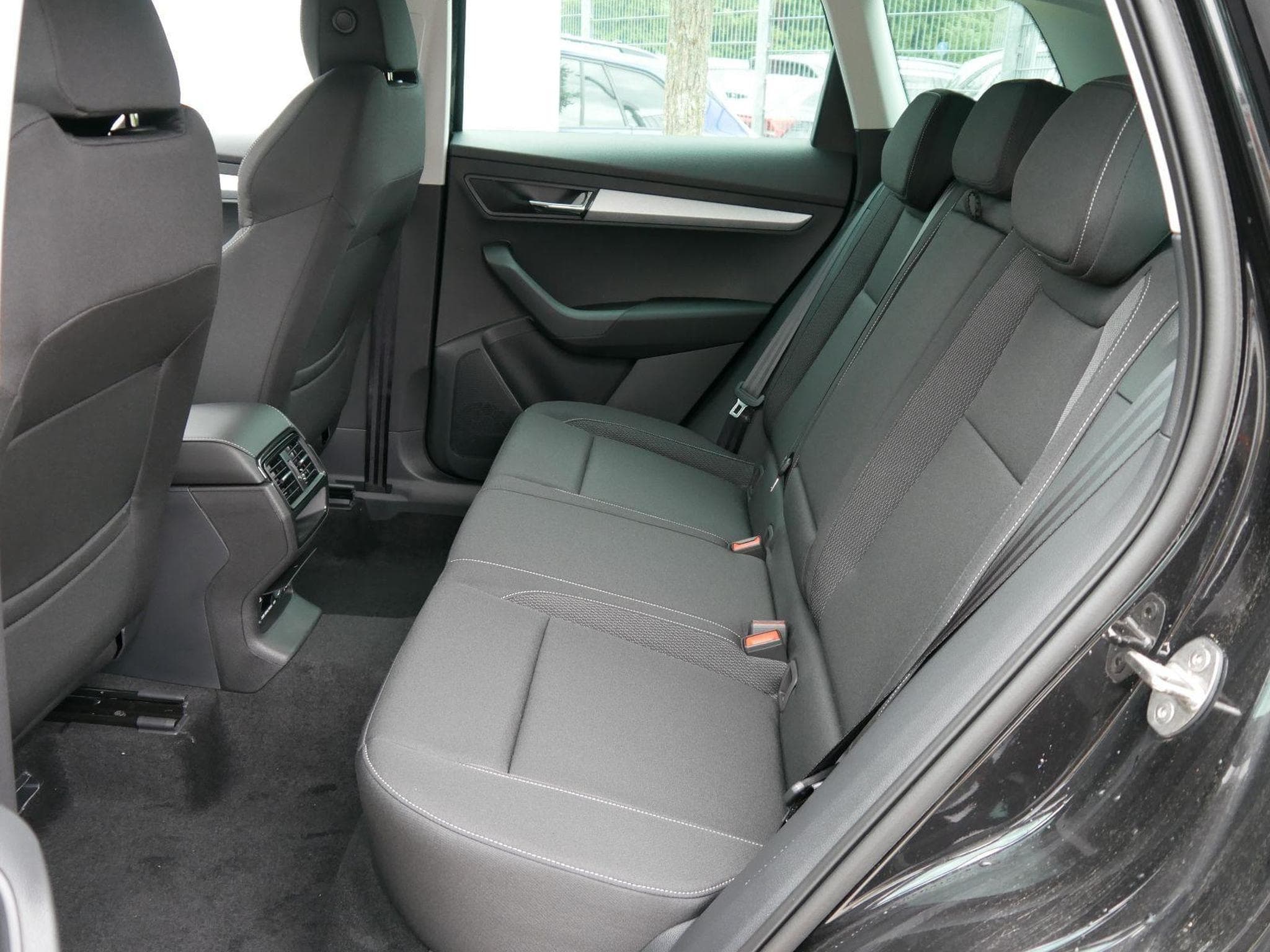 Skoda Karoq Selection 2.0 TDI DSG 4x4 (2026) - Foto 7