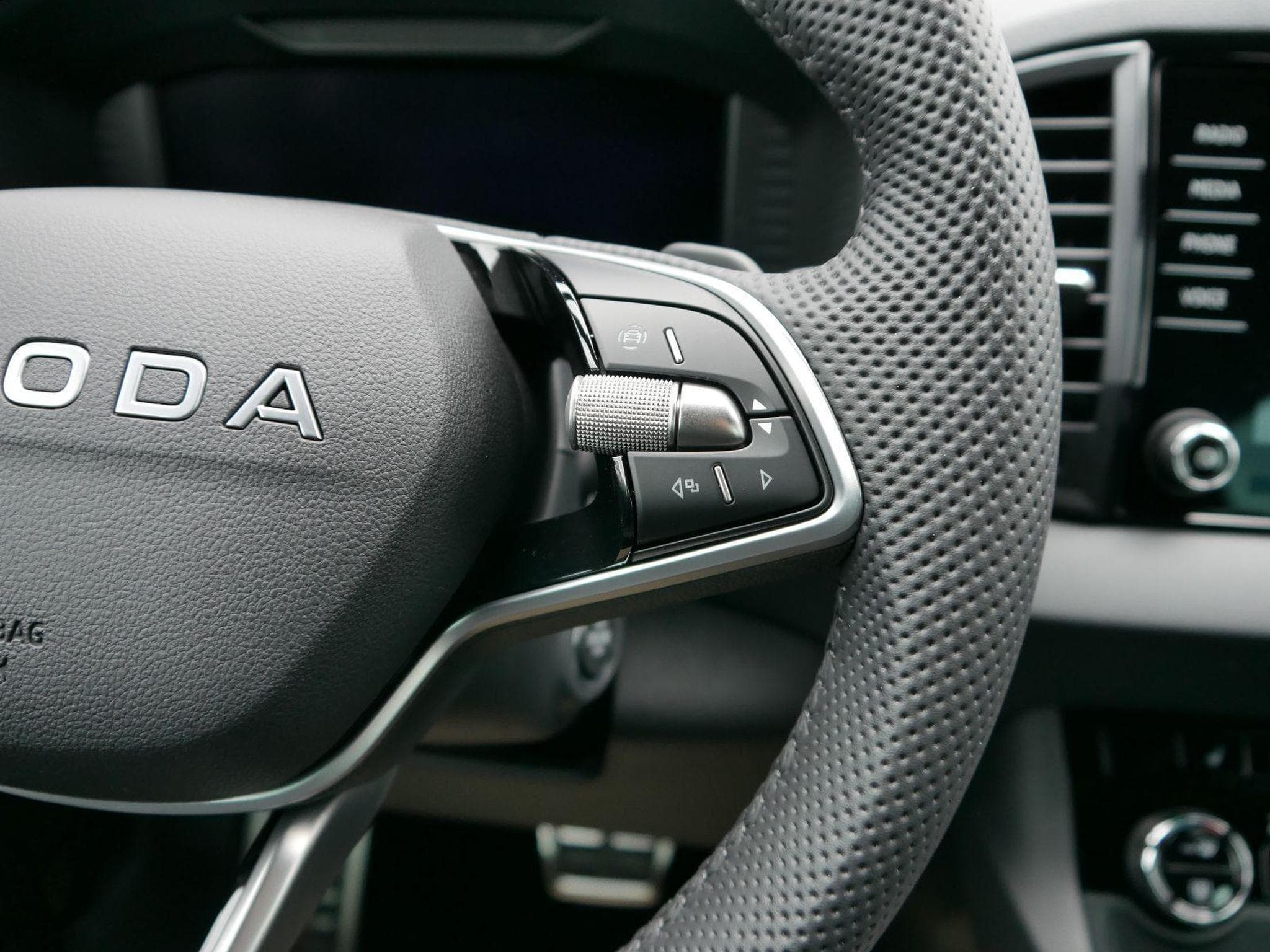 Skoda Karoq Sportline (2026) - Foto 12