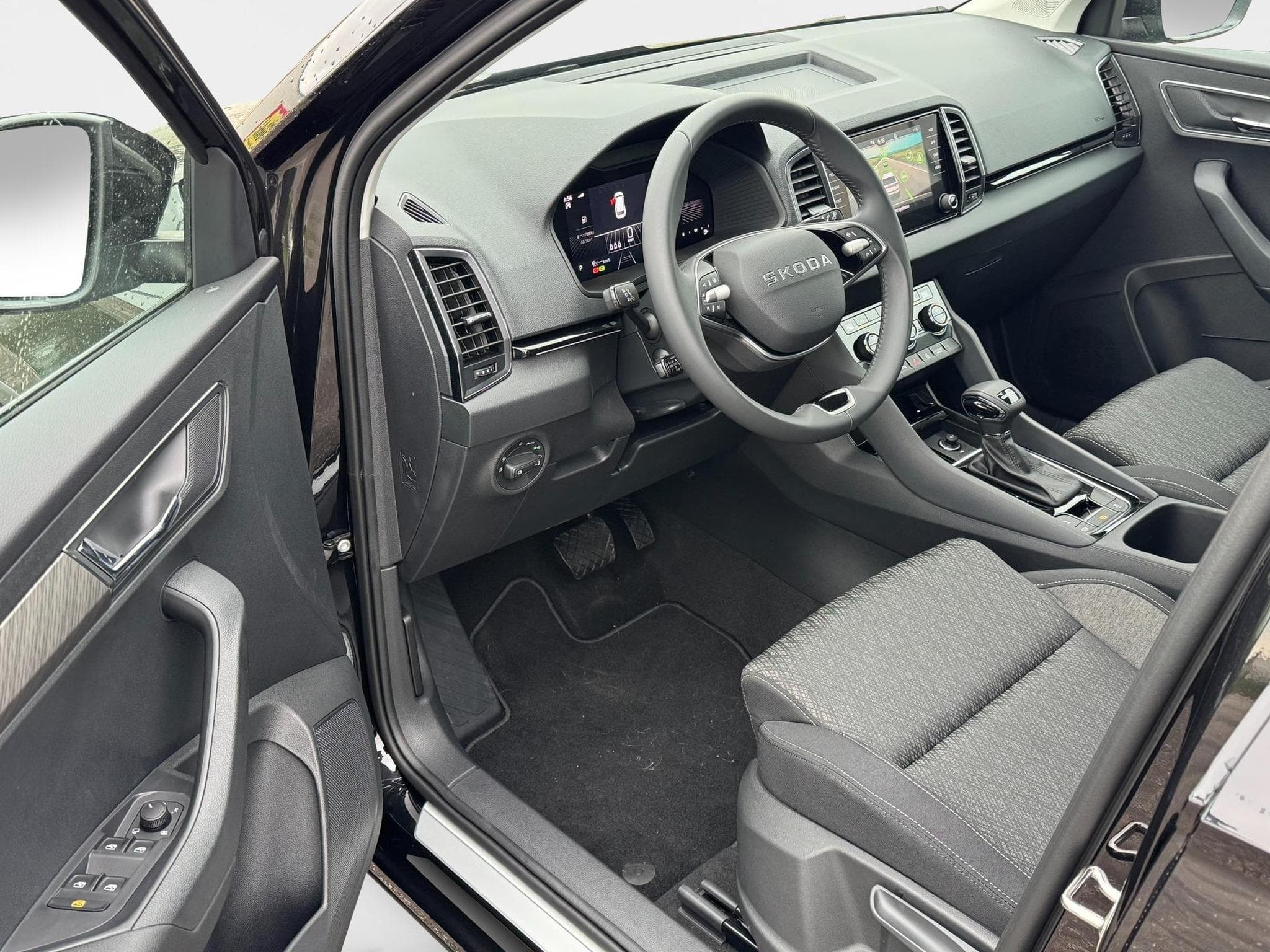 Skoda Karoq 1.5 TSI DSG (2026) - Foto 10
