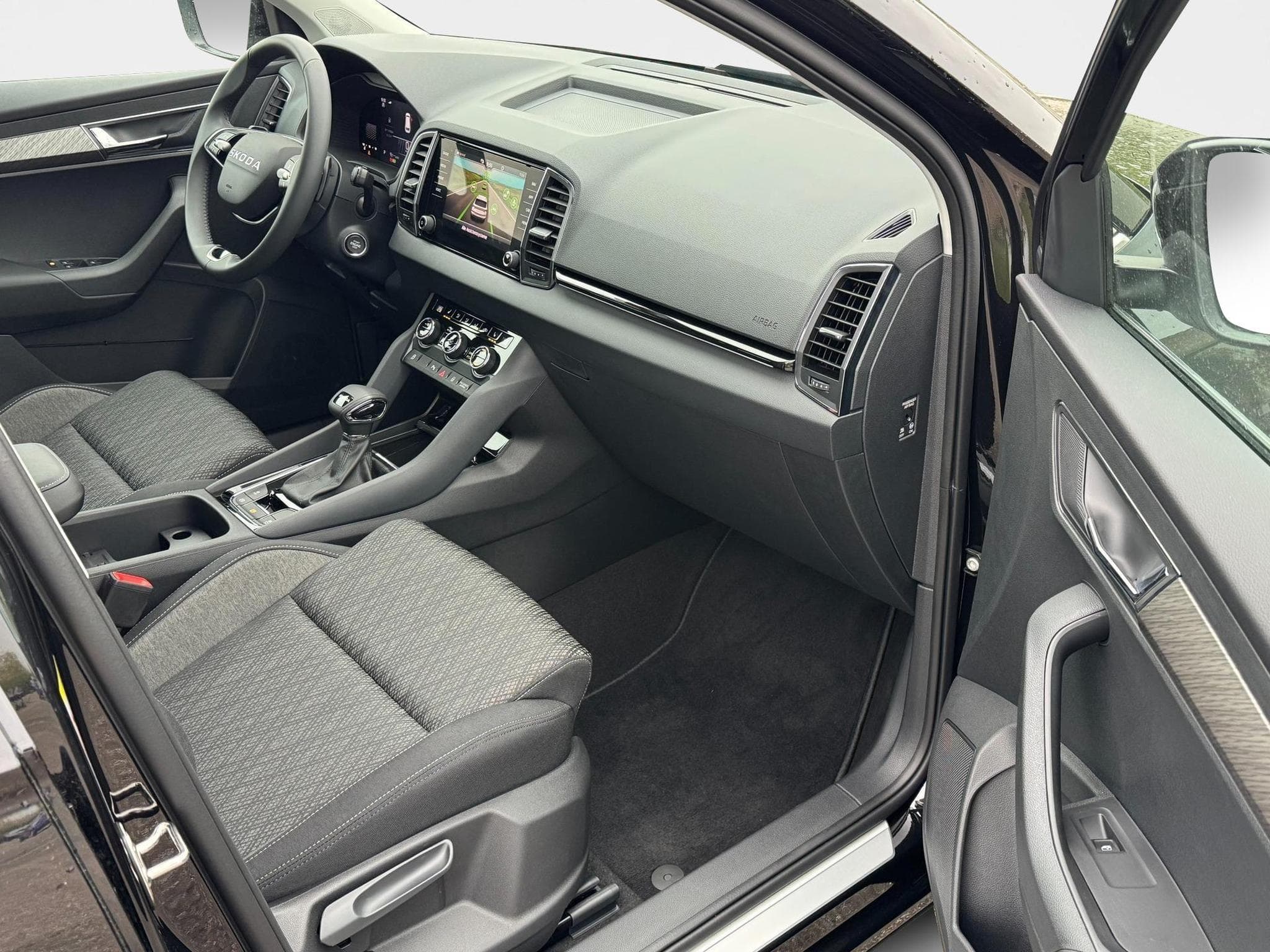 Skoda Karoq 1.5 TSI DSG (2026) - Foto 8