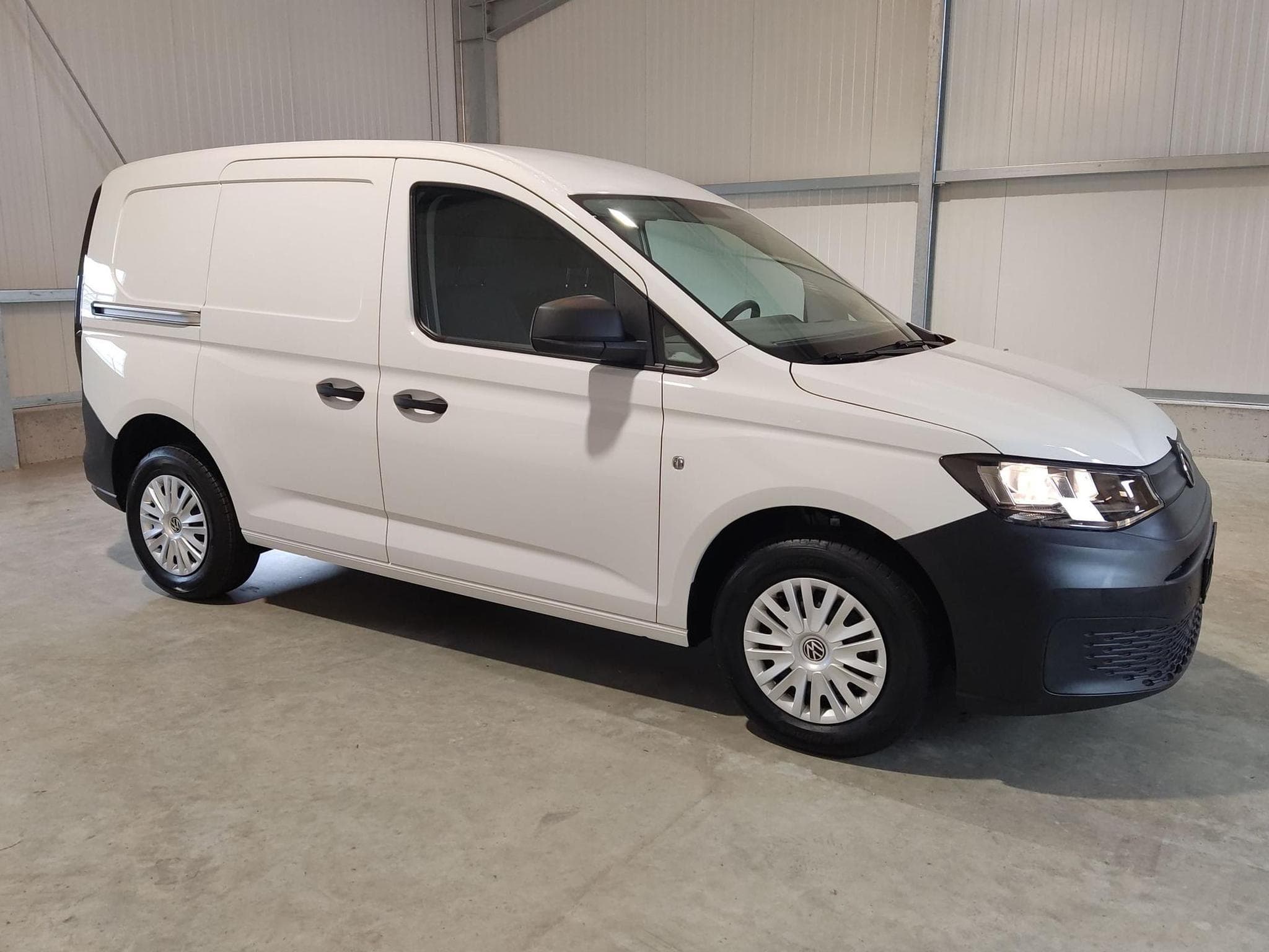 VW Caddy 2.0 TDI 102PS (2022) - Foto 3