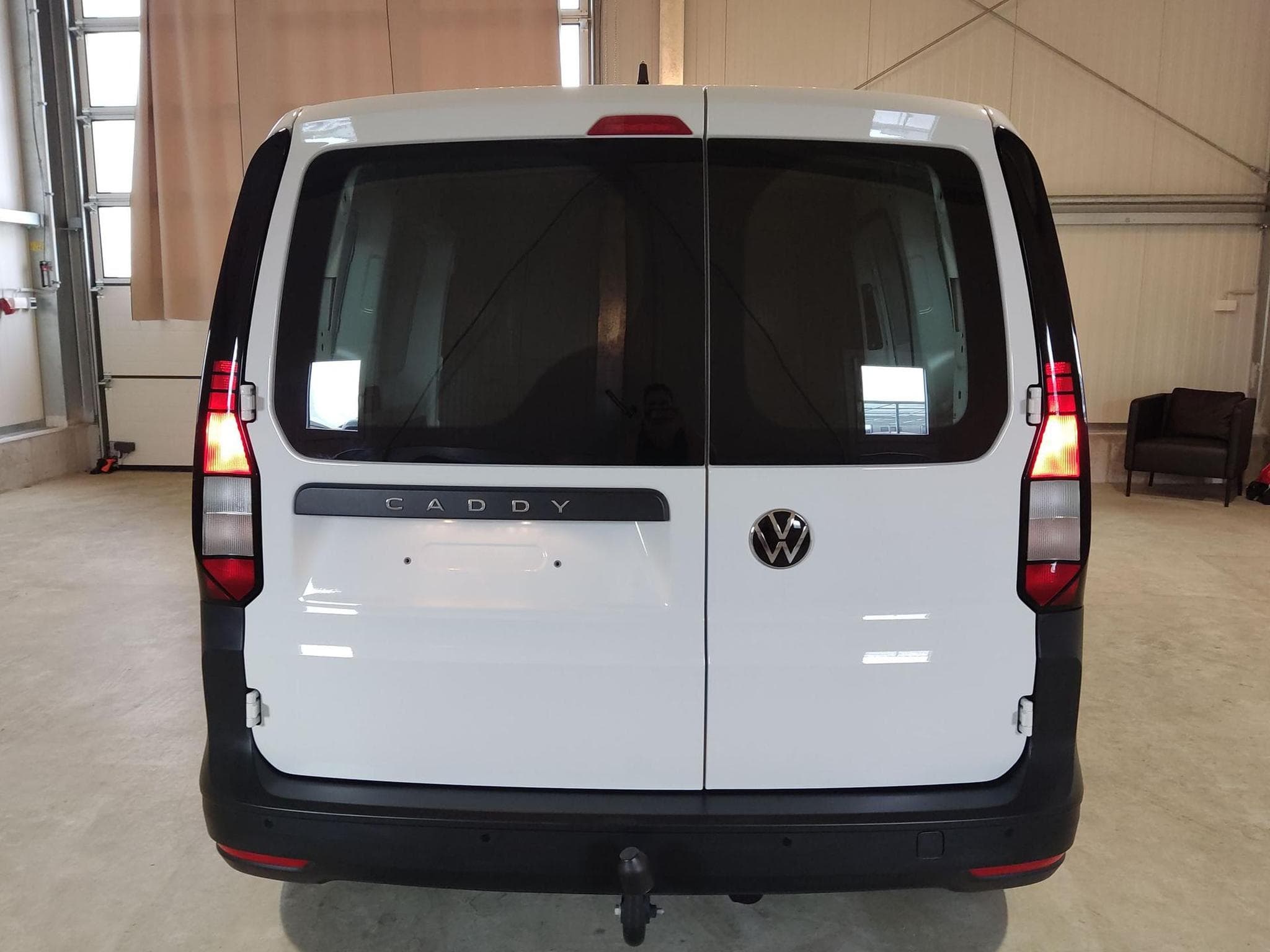 VW Caddy 2.0 TDI 102PS (2022) - Foto 5