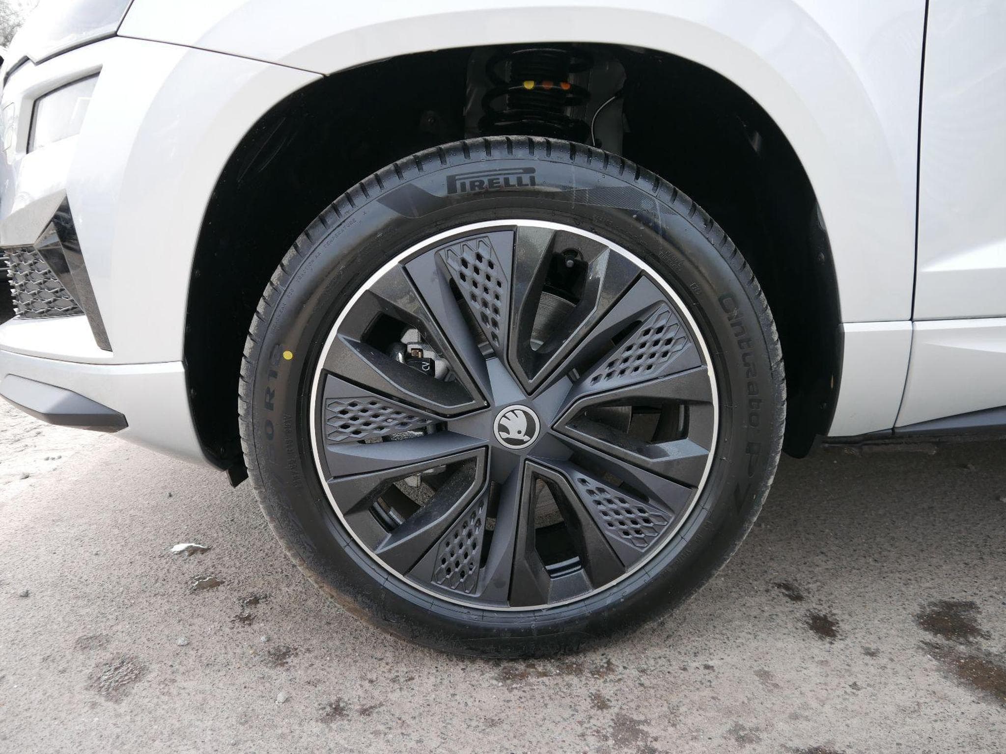 Skoda Karoq Sportline 2.0 TSI 4x4 DSG (2026) - Foto 3