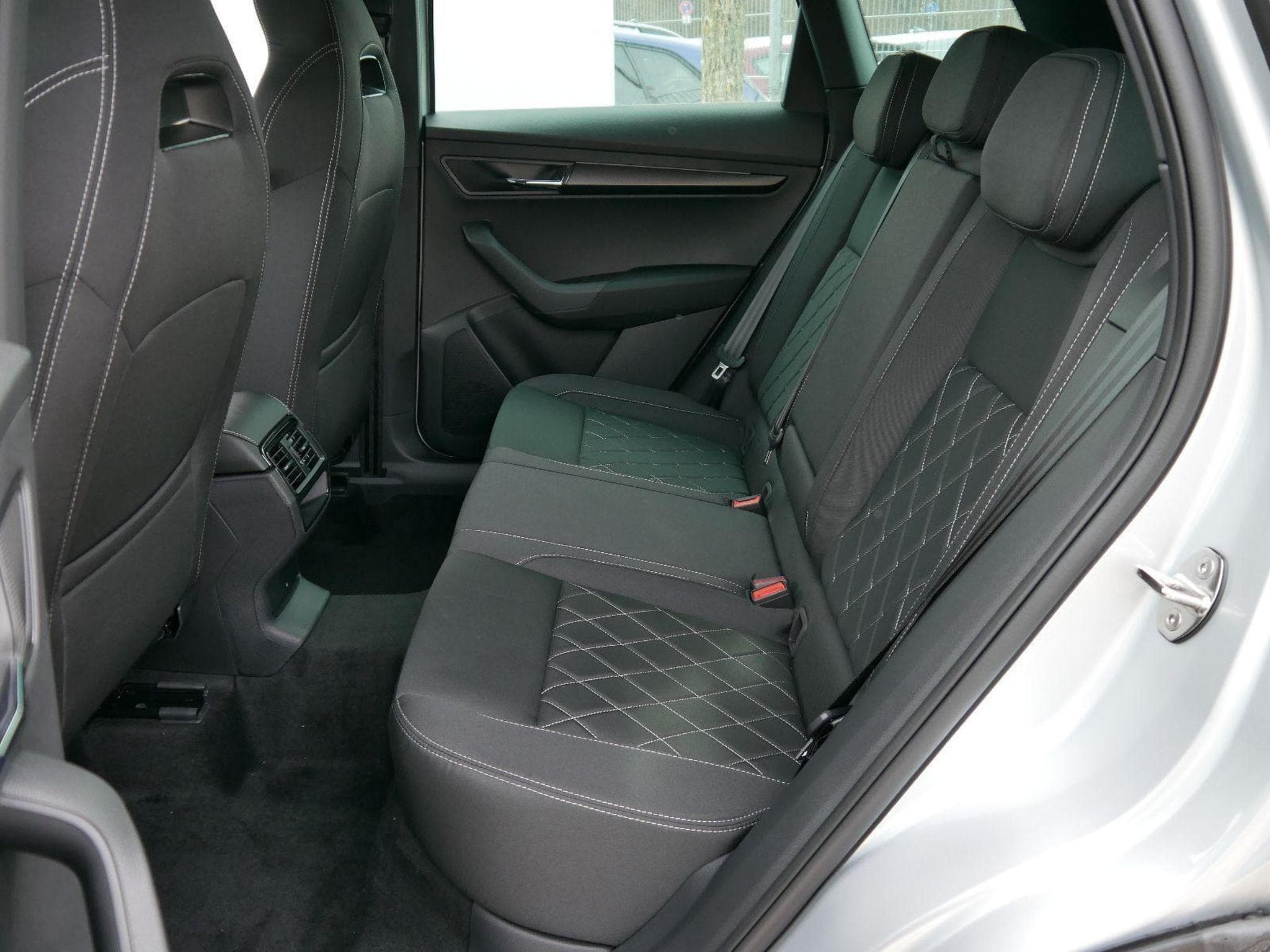 Skoda Karoq Sportline 2.0 TSI 4x4 DSG (2026) - Foto 7