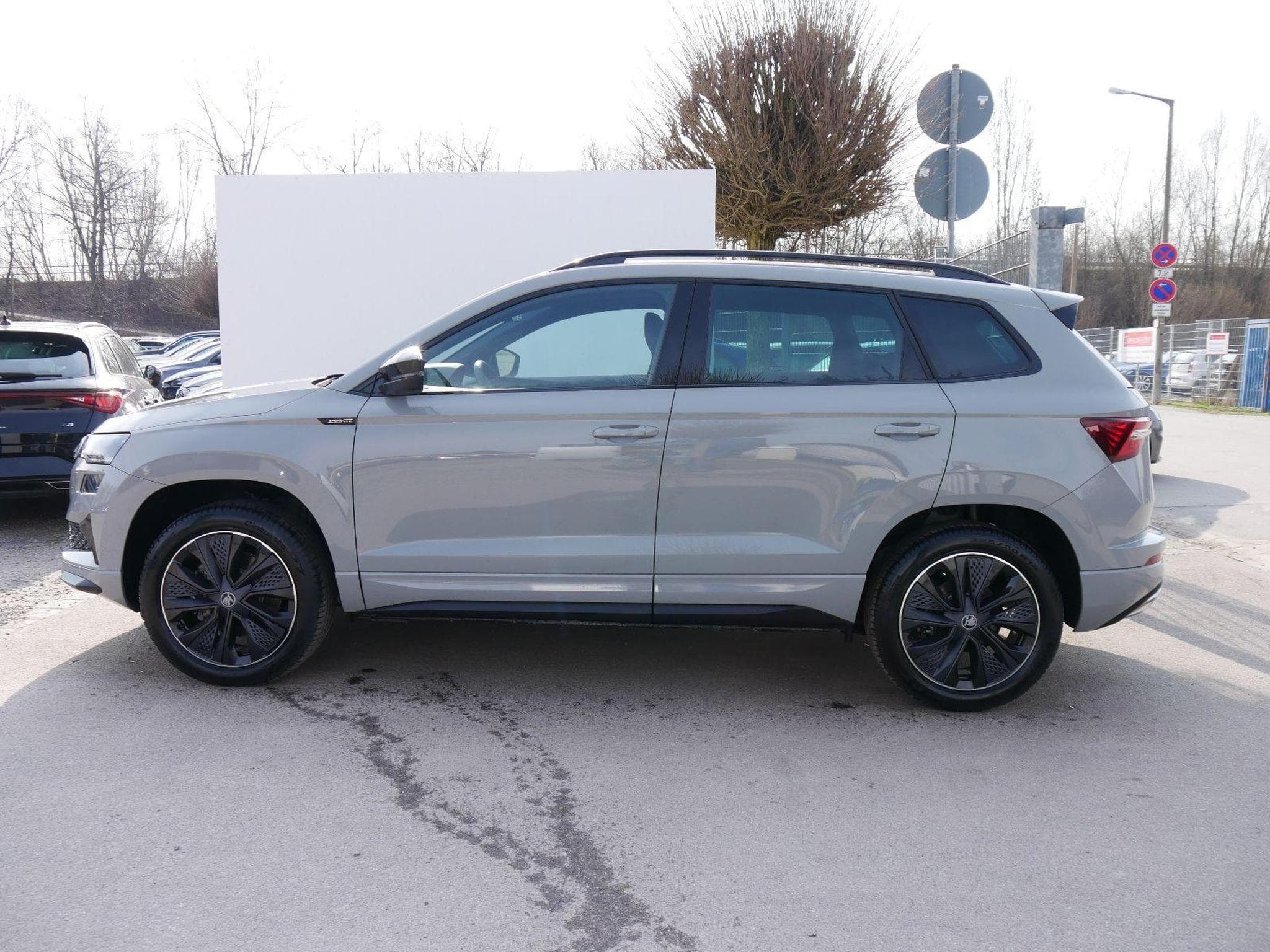 Skoda Karoq Sportline 2.0 TSI 4x4 DSG (2026) - Foto 4