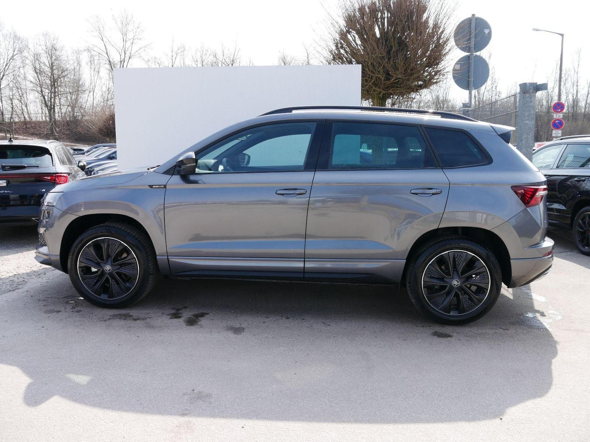 Skoda Karoq Sportline 2.0 TSI 4x4 DSG (2026) - Foto 4