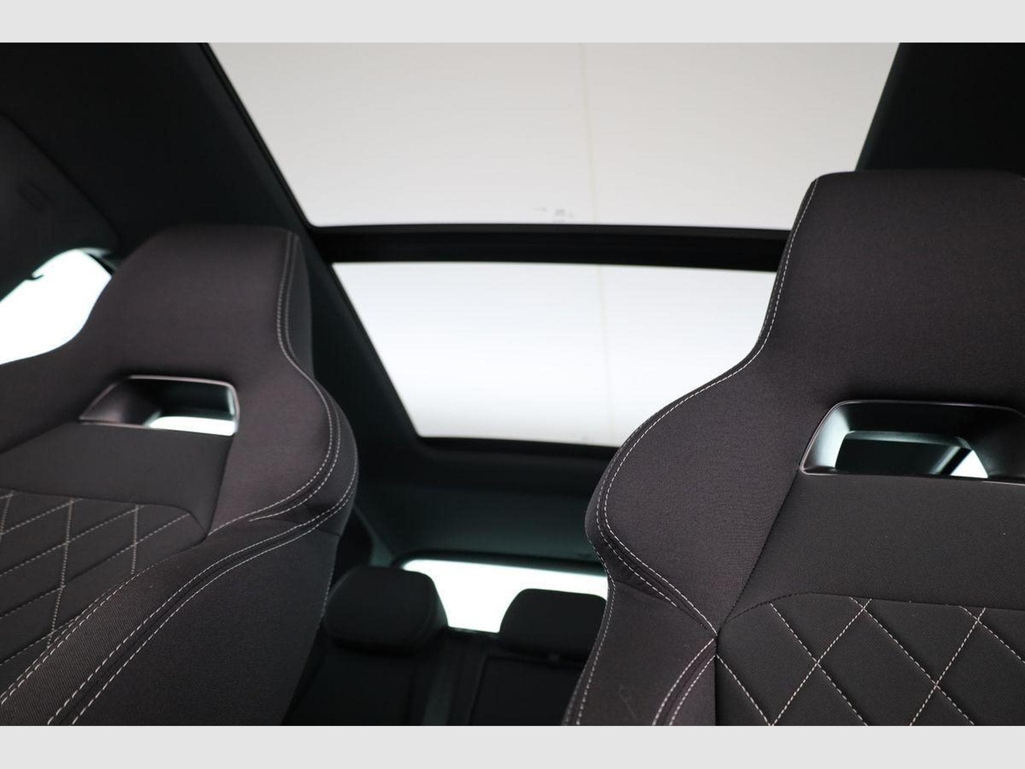 Skoda Karoq Sportline (2026) - Foto 12