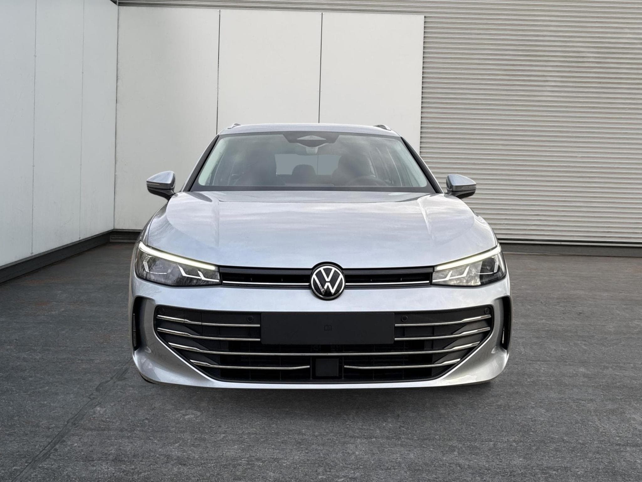 VW Passat Variant Business (2025) - Foto 8