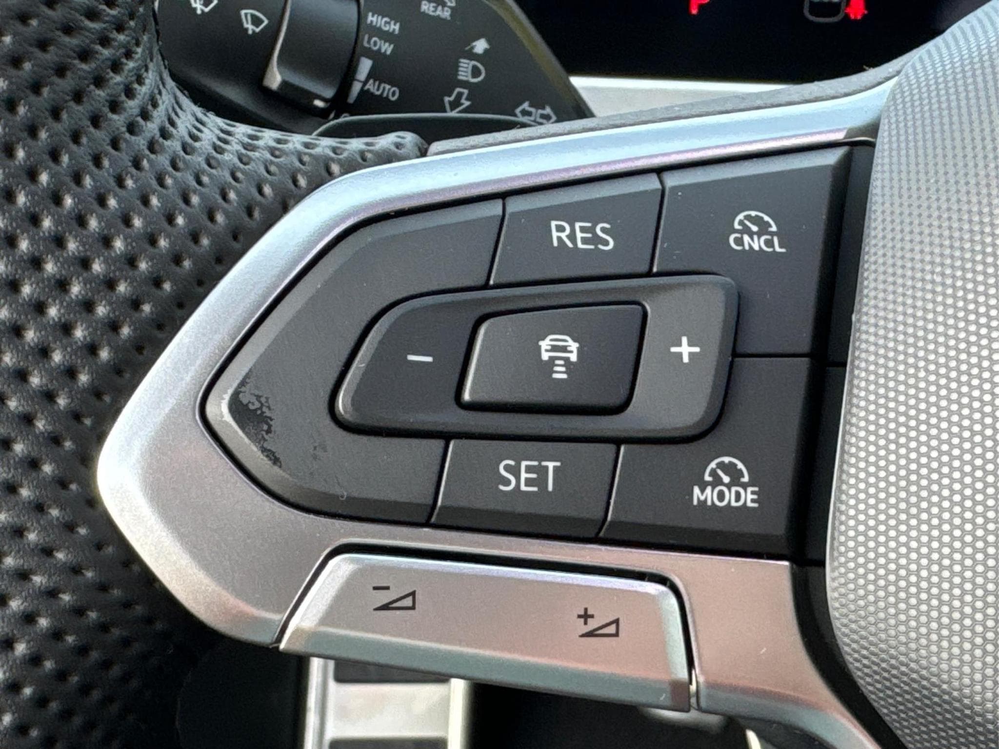 VW Passat Variant R-Line (2025) - Foto 22