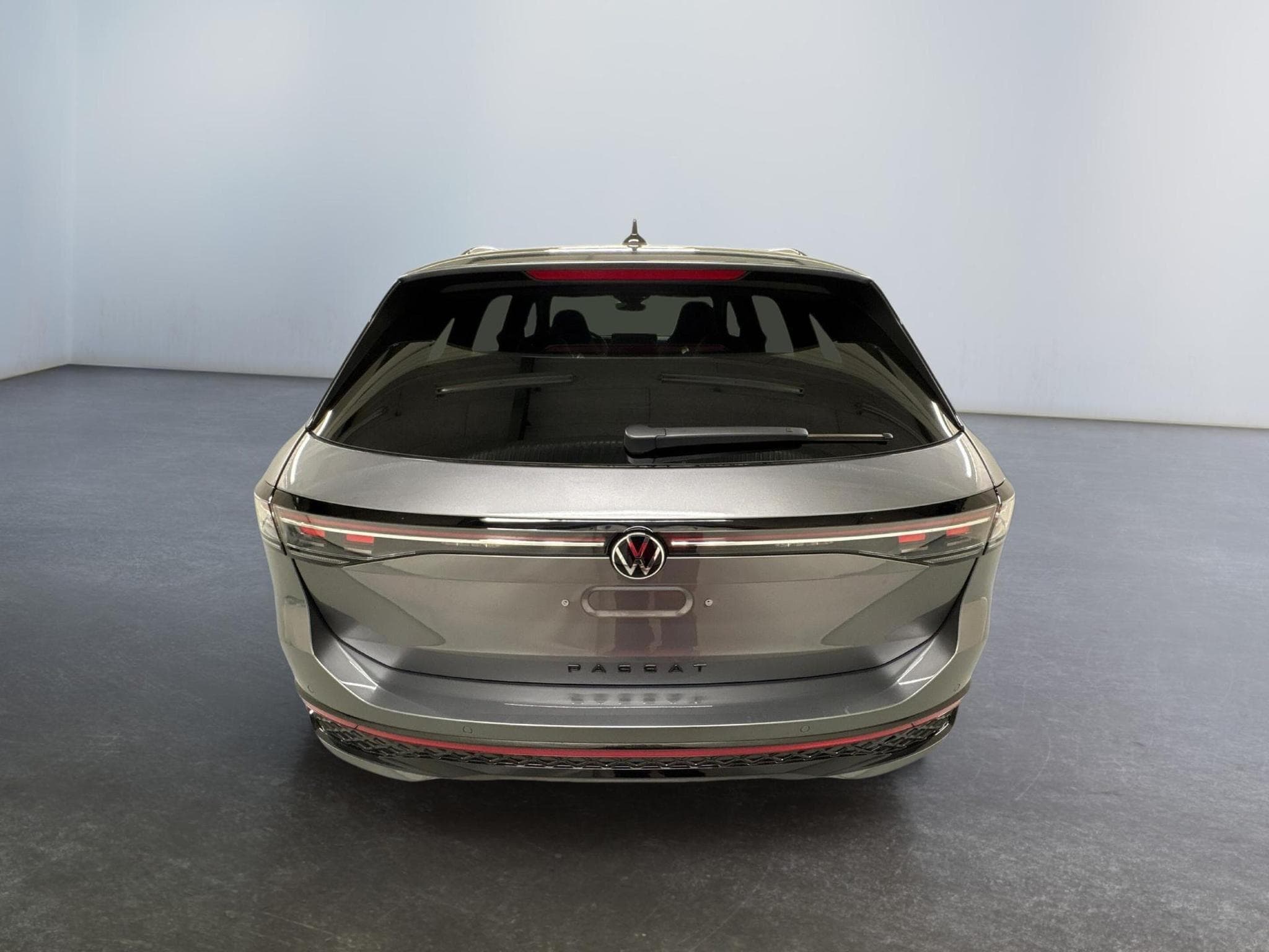 VW Passat Variant R-Line (2025) - Foto 6