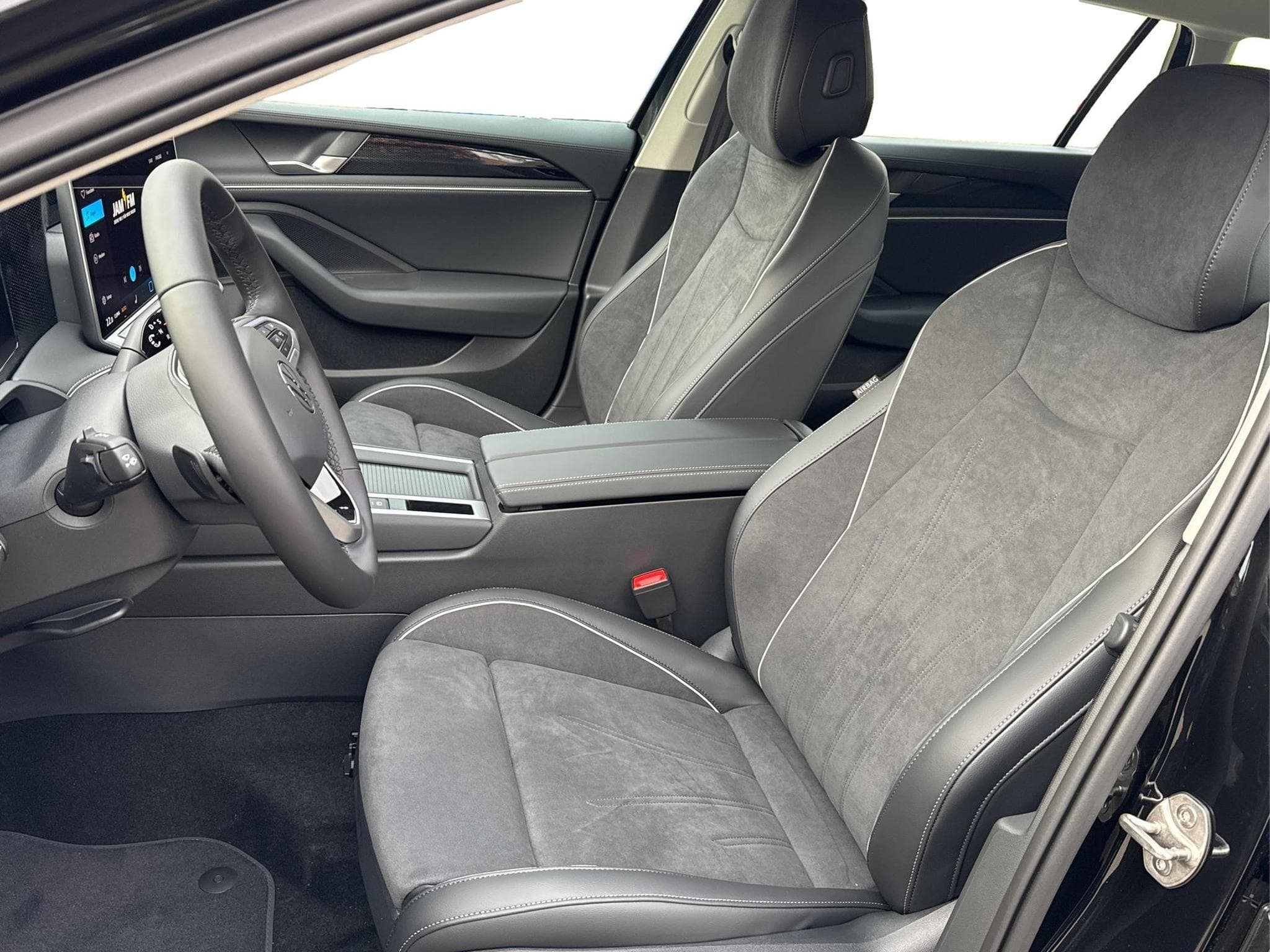 VW Passat Variant Business (2025) - Foto 11
