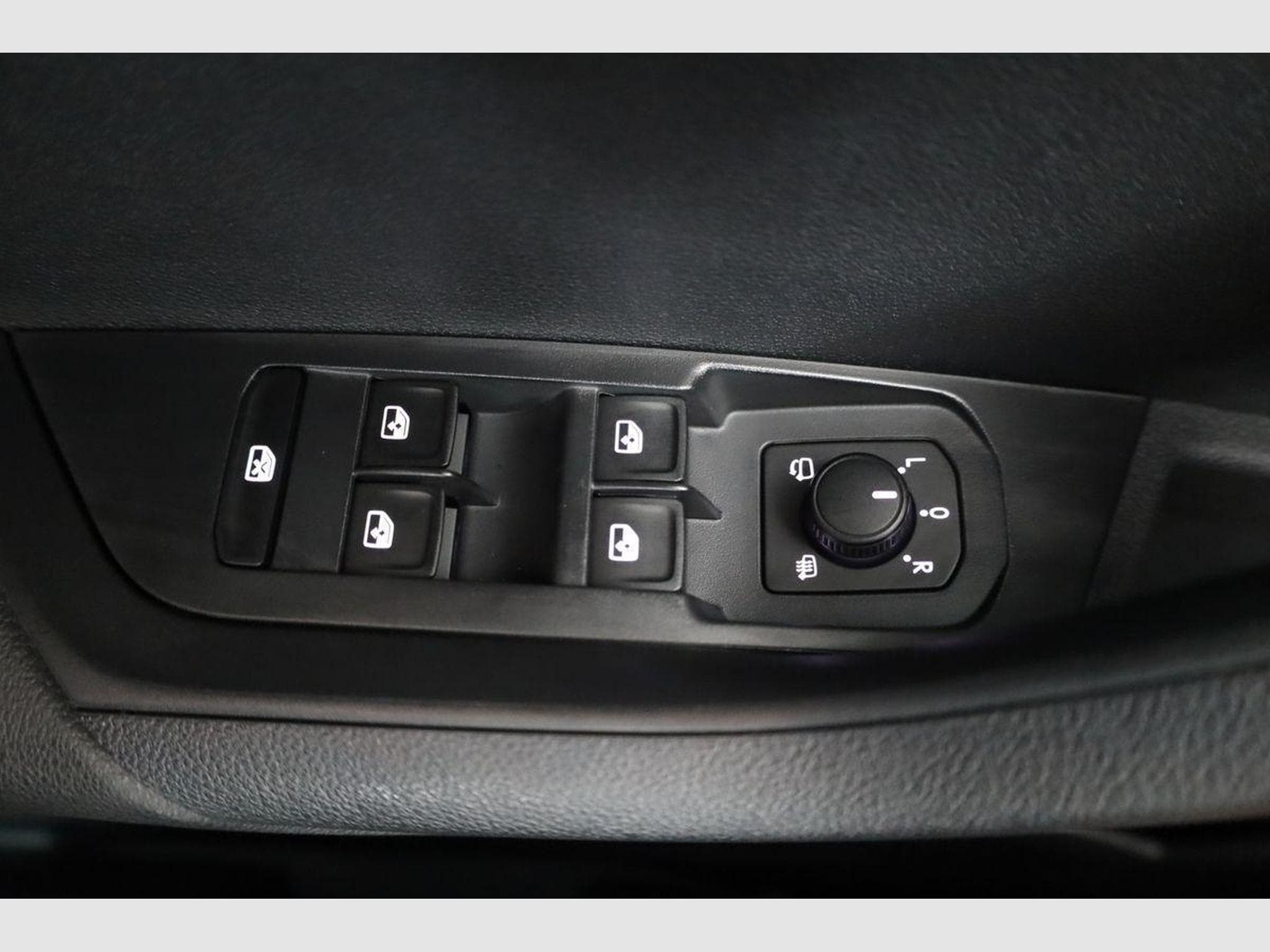 Skoda Karoq Selection 4x4 (2026) - Foto 7