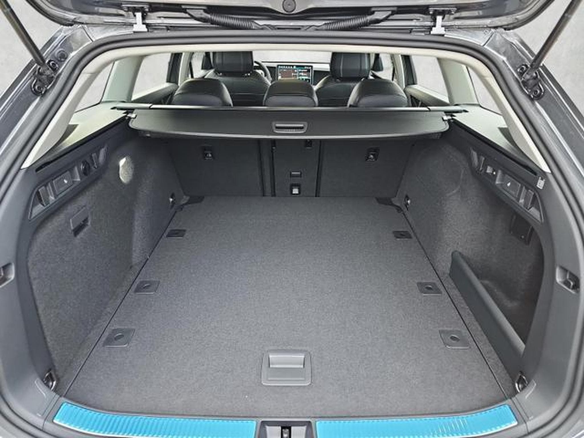 VW Passat Variant 2.0 TDI 110 kW Business (2026) - Foto 1