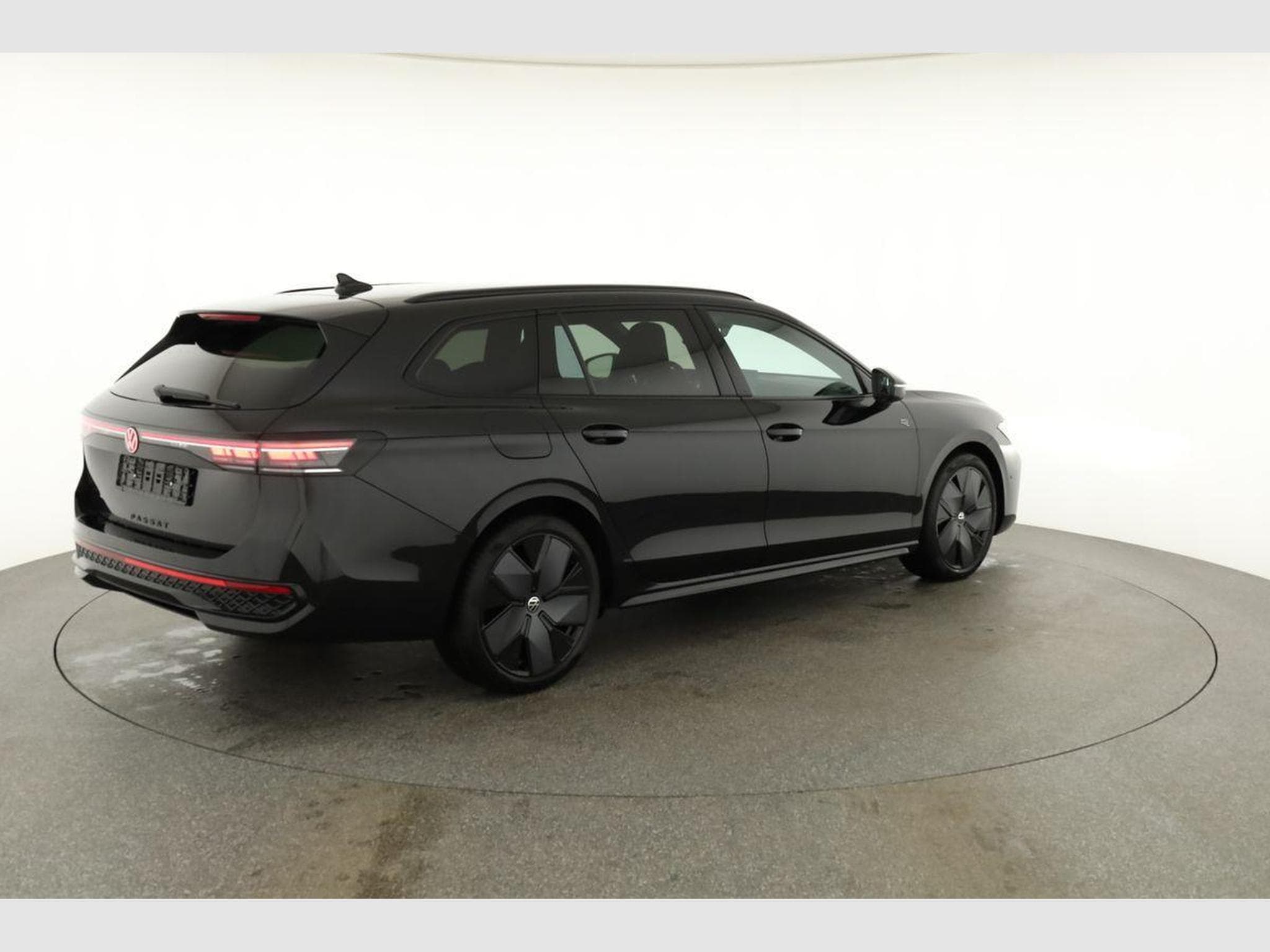 VW Passat Variant 2.0 TDI 142 kW 4Motion R-Line (2026) - Foto 19