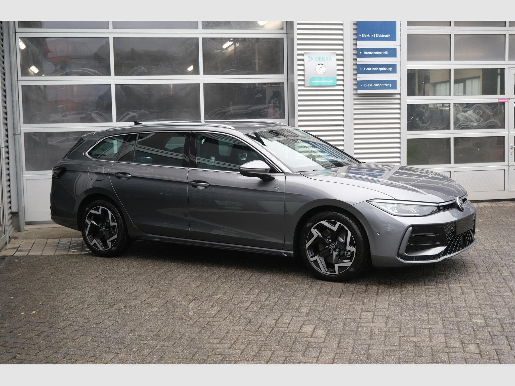 VW Passat Variant Var. 2.0 (2026) - Foto 18