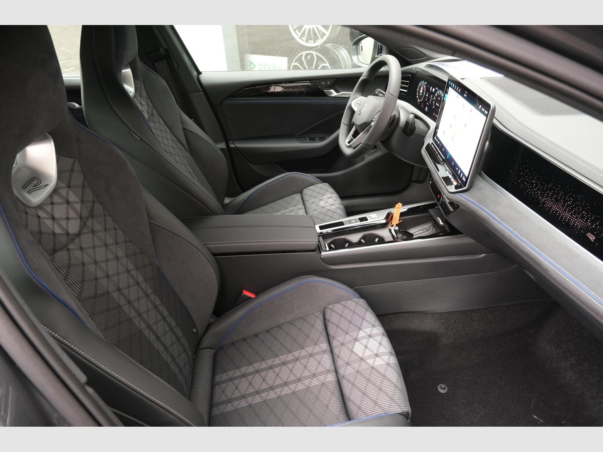VW Passat Variant Var. 2.0 (2026) - Foto 6