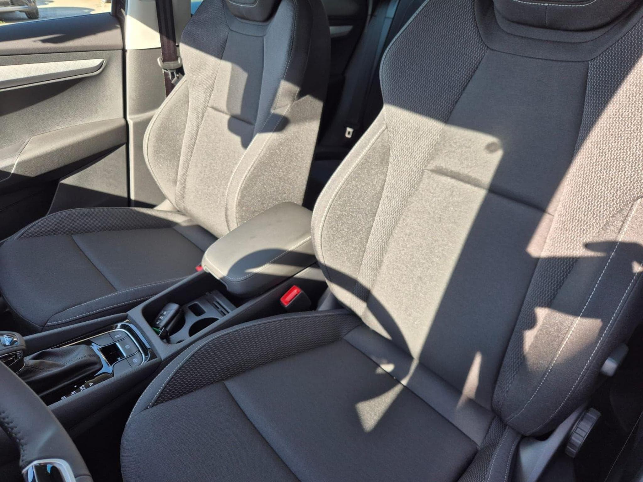 Skoda Karoq 1.5 TSI 150PS (2026) - Foto 11