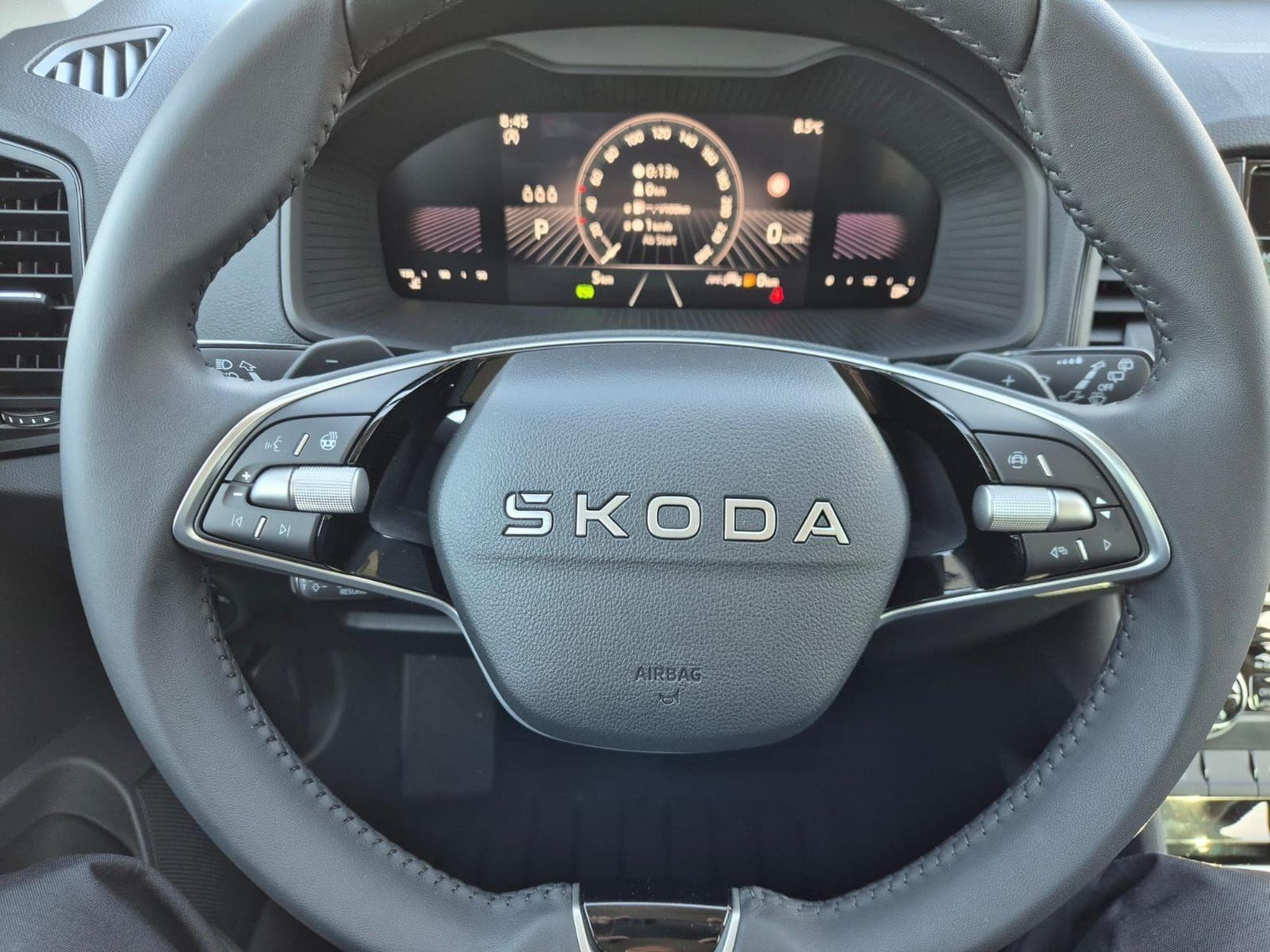 Skoda Karoq 1.5 TSI 150PS (2026) - Foto 16