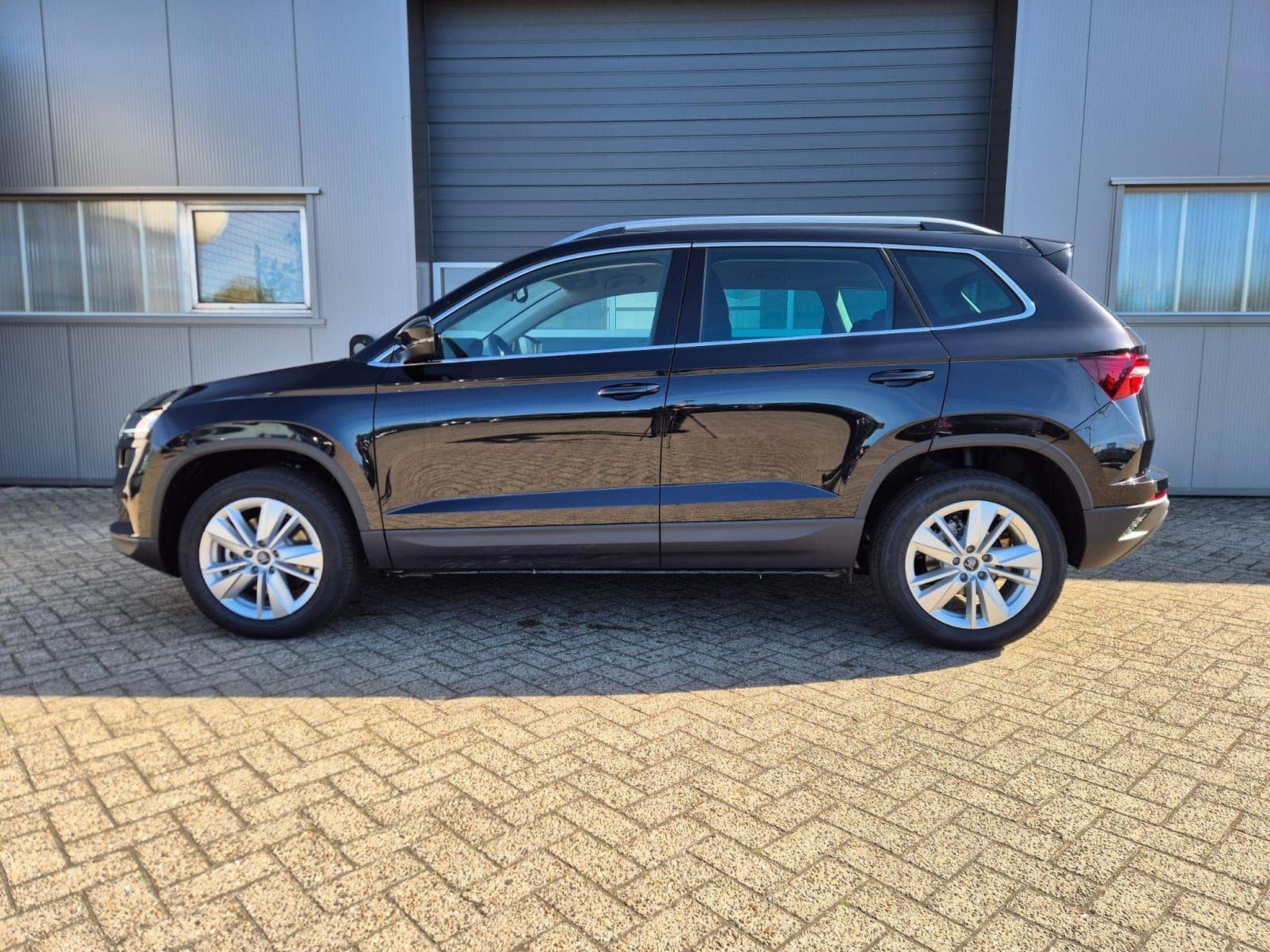 Skoda Karoq 1.5 TSI 150PS (2026) - Foto 2