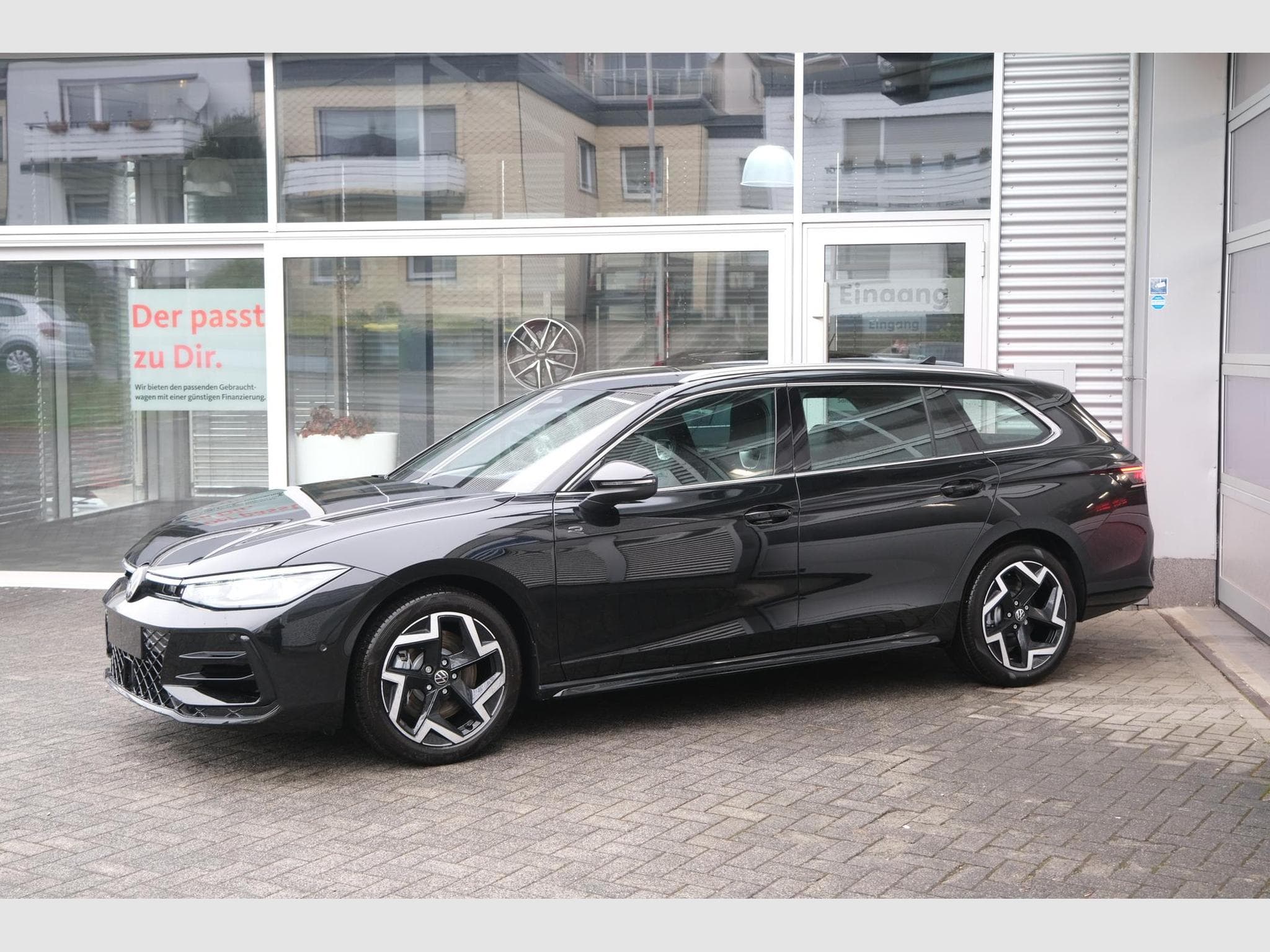VW Passat Variant Var. 2.0 (2026) - Foto 17