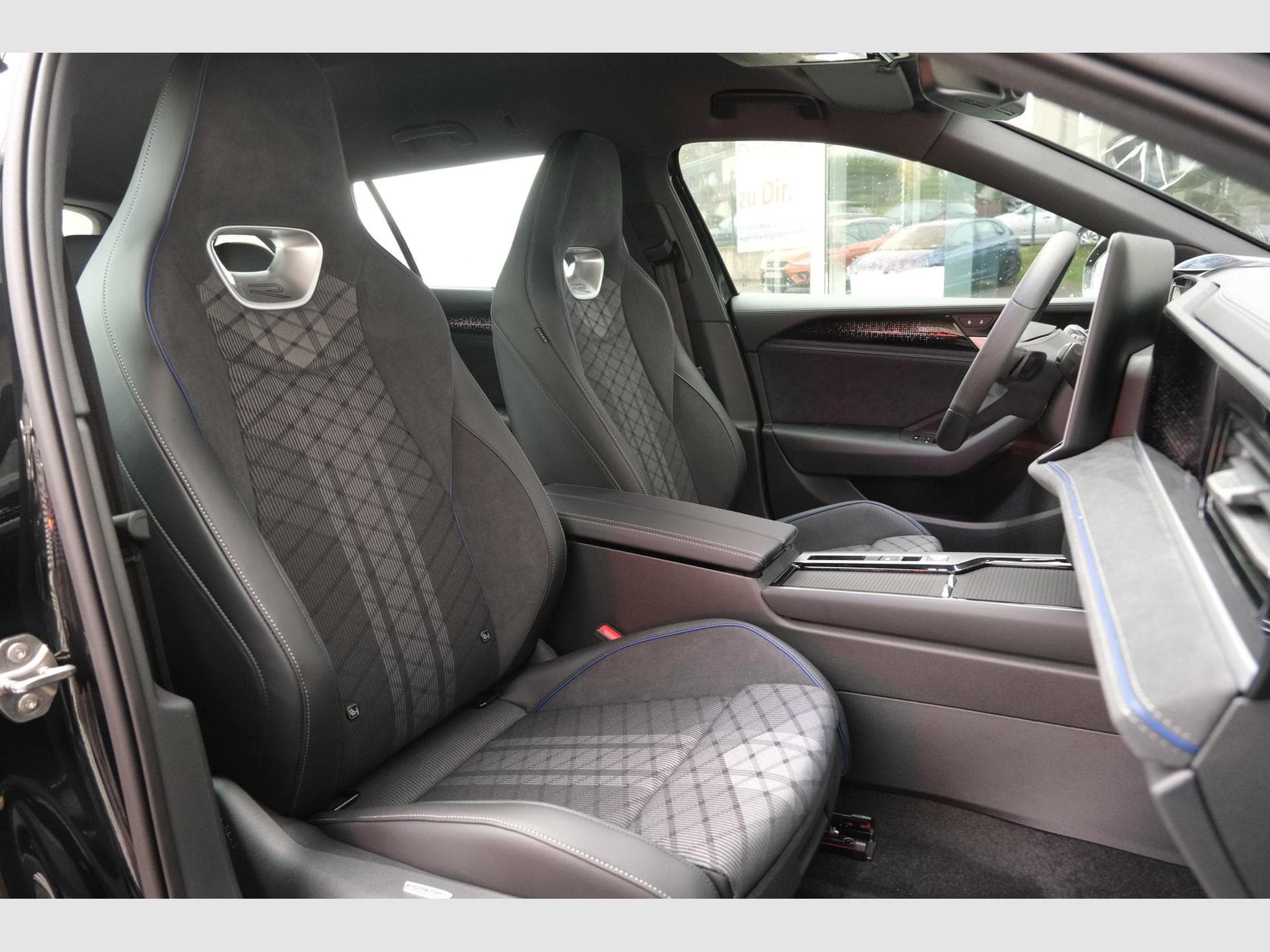 VW Passat Variant Var. 2.0 (2026) - Foto 21
