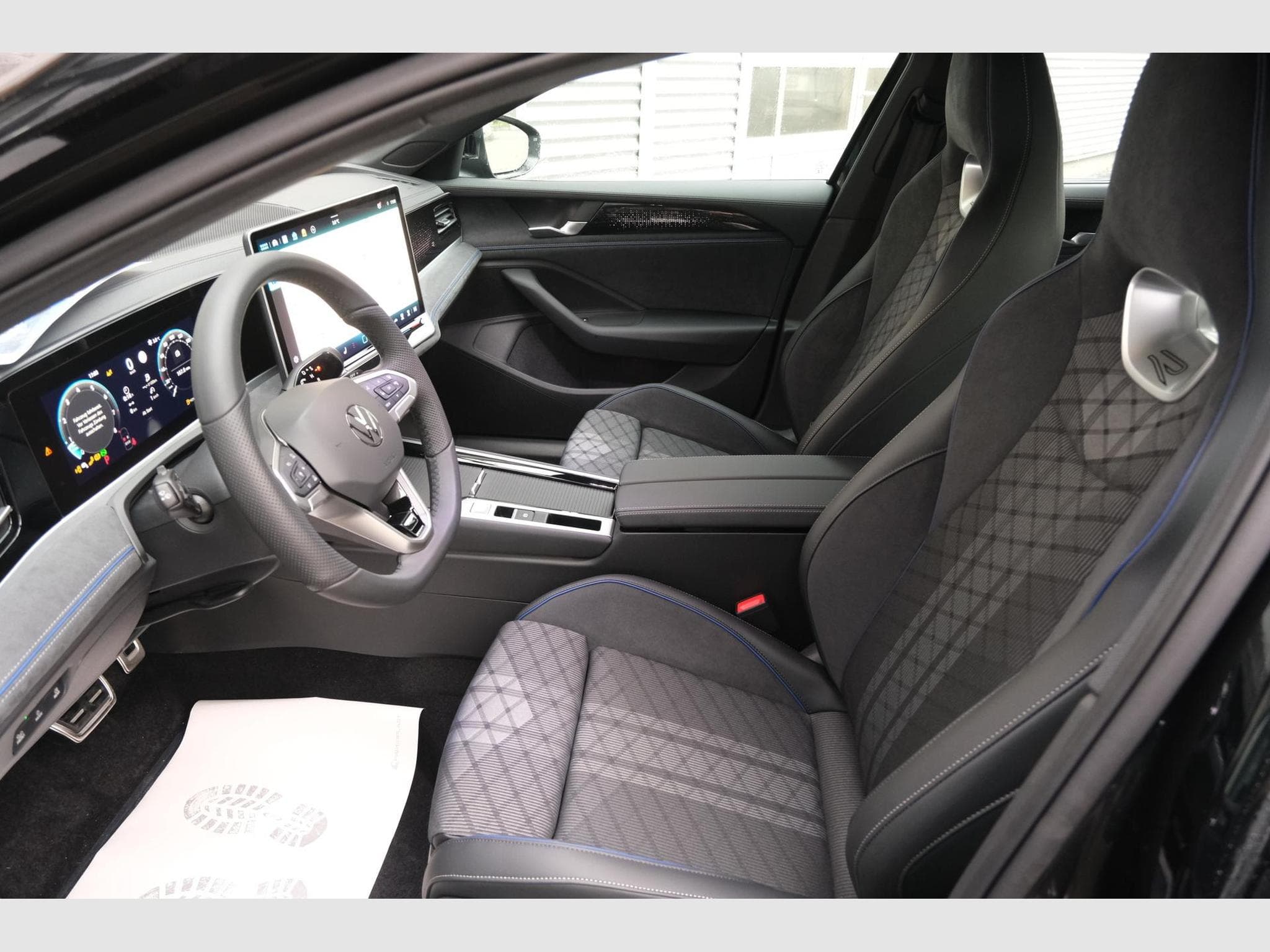 VW Passat Variant Var. 2.0 (2026) - Foto 22