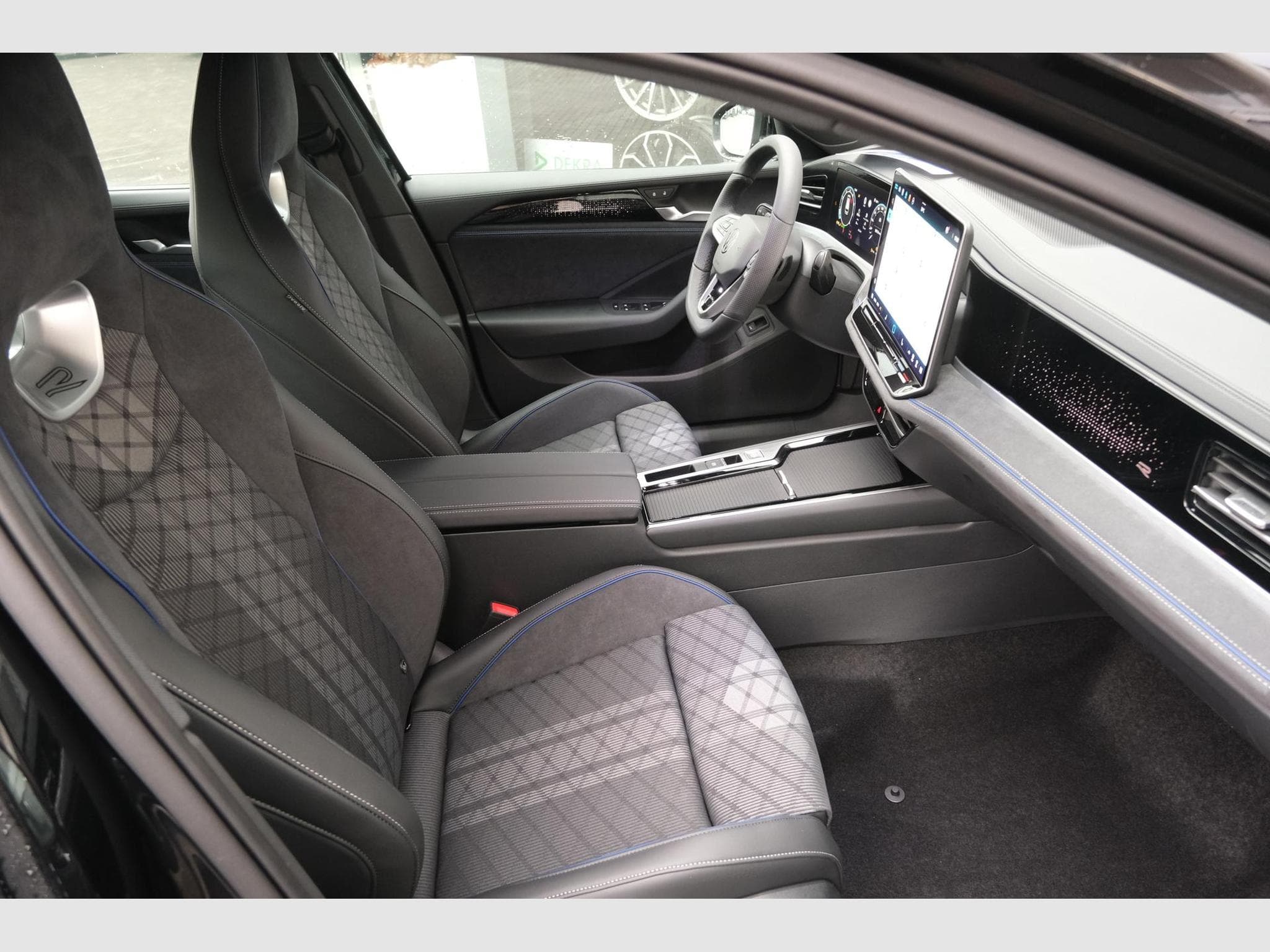 VW Passat Variant Var. 2.0 (2026) - Foto 6