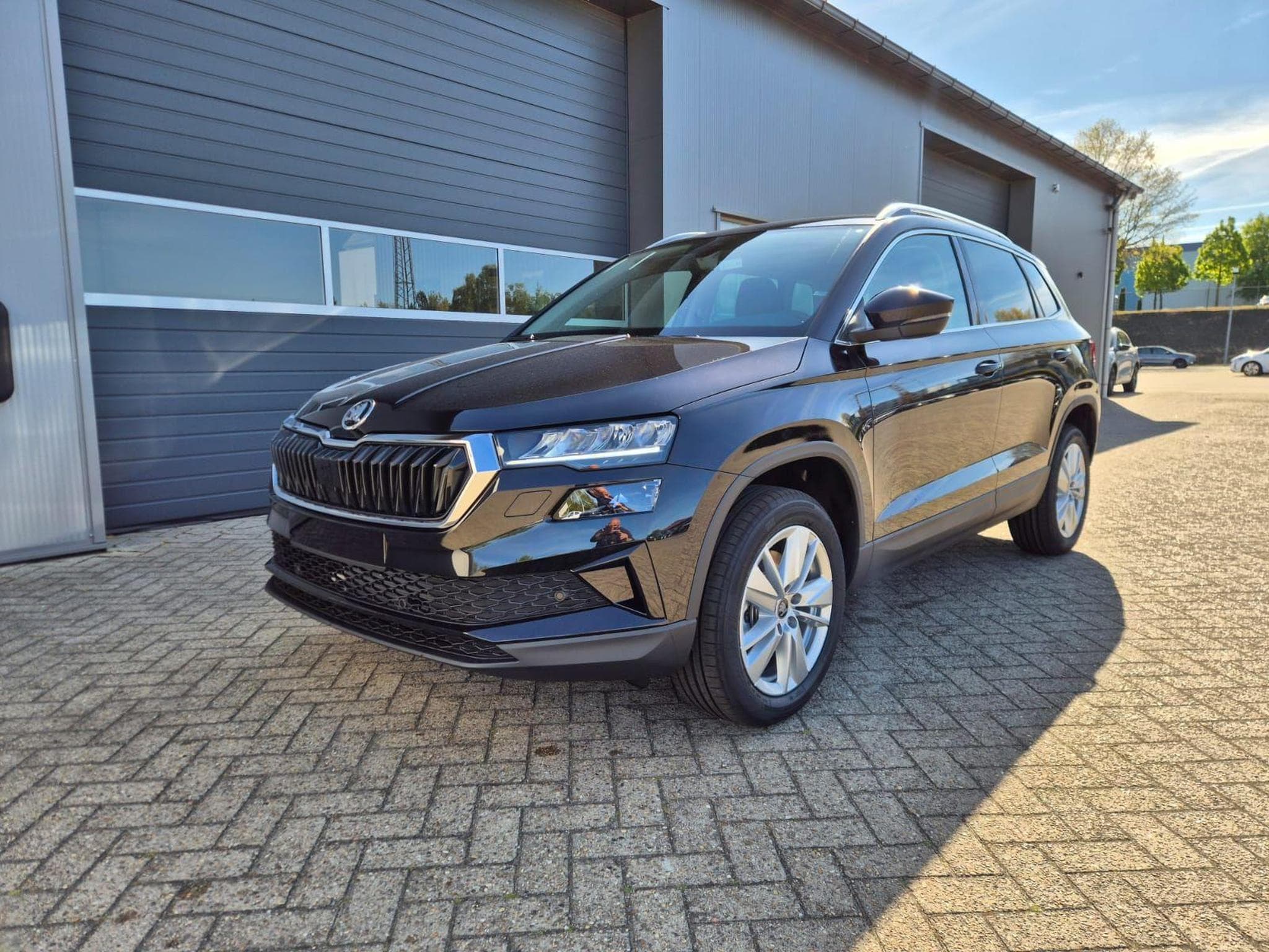 Skoda Karoq 1.5 TSI 150PS (2026) - Foto 1