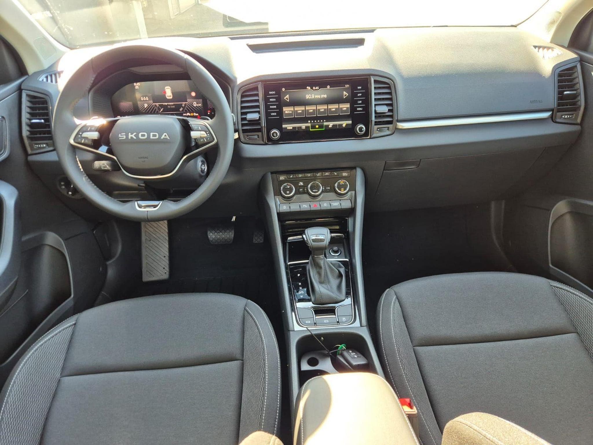 Skoda Karoq 1.5 TSI 150PS (2026) - Foto 10